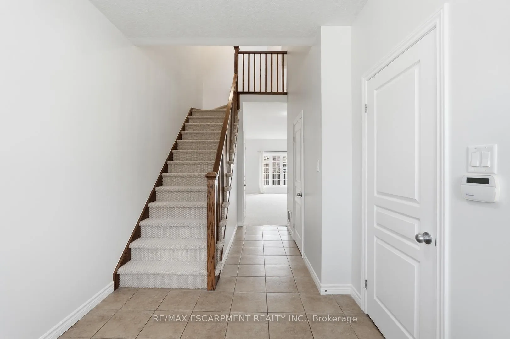 Photo 3 of Unit 35, 99 Panabaker Drive, Hamilton, Ancaster — HOMEH