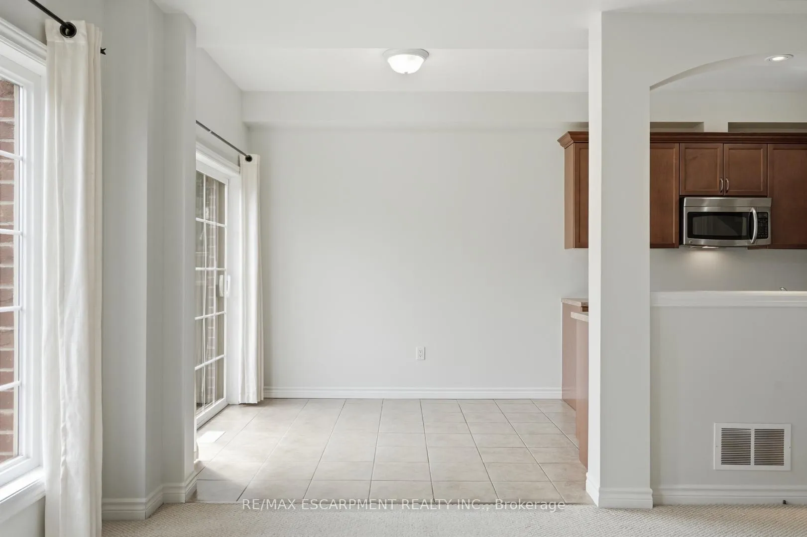 Photo 10 of Unit 35, 99 Panabaker Drive, Hamilton, Ancaster — HOMEH