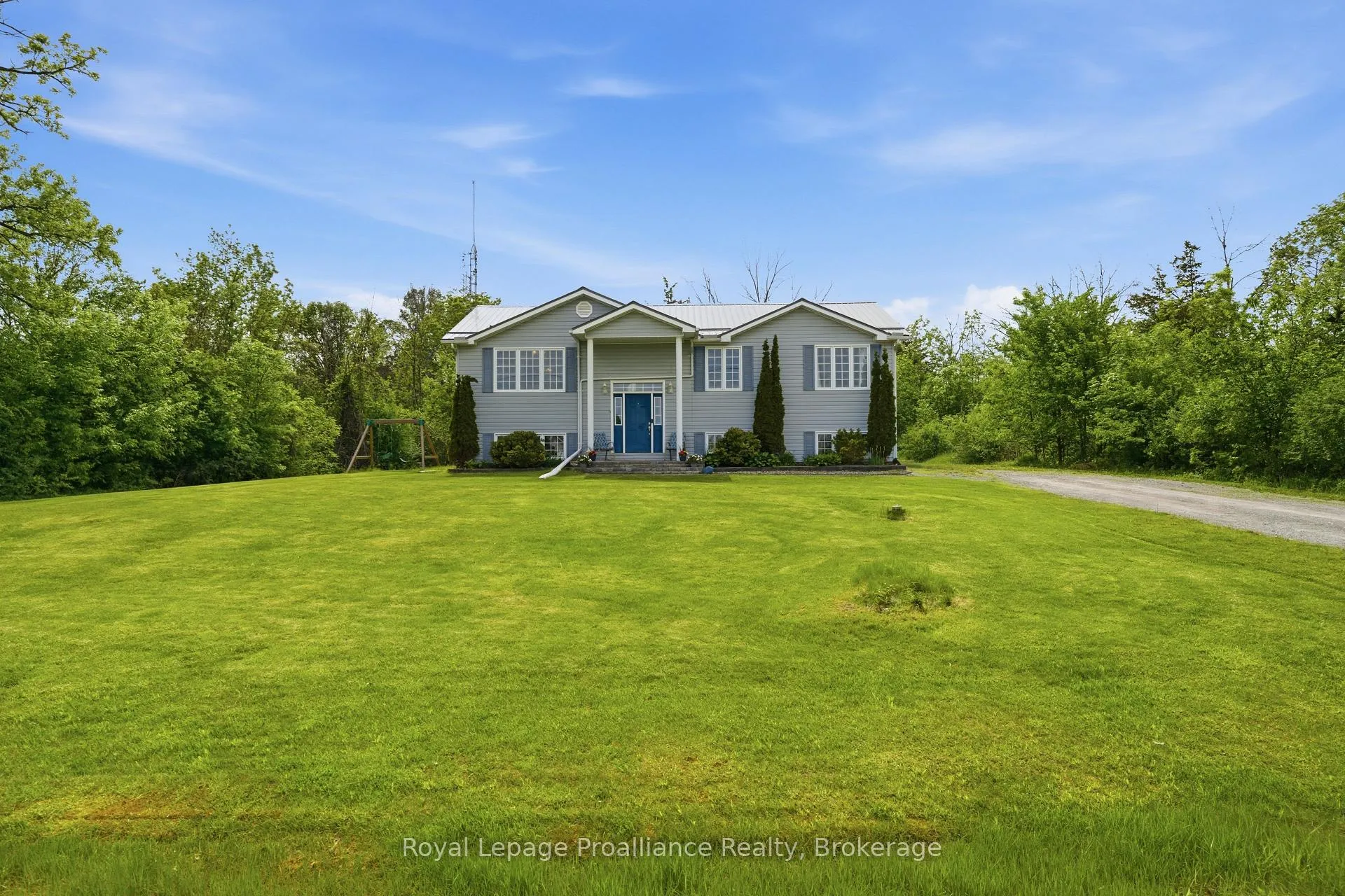Photo 2 of 727 Mitchell Road, Belleville, Belleville Ward — HOMEH