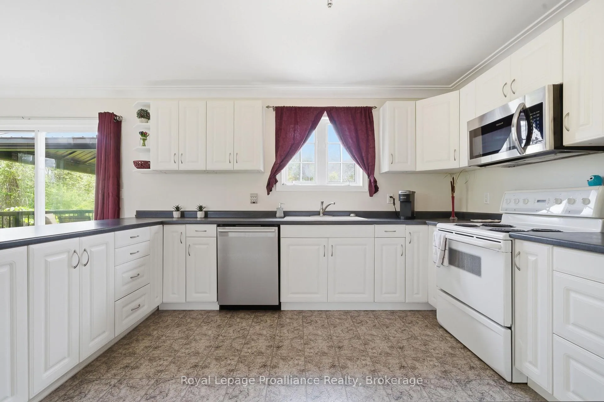 Photo 7 of 727 Mitchell Road, Belleville, Belleville Ward — HOMEH