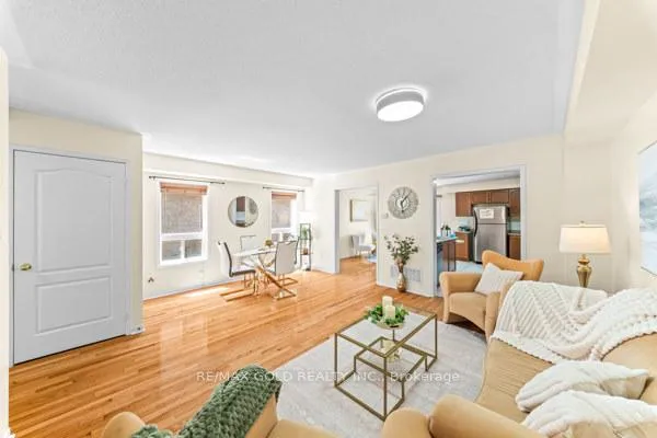 Photo 14 of 100 Tomabrook Crescent, Brampton, Sandringham-Wellington — HOMEH