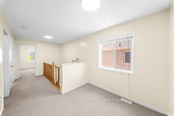 Photo 22 of 100 Tomabrook Crescent, Brampton, Sandringham-Wellington — HOMEH