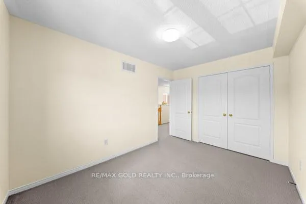 Photo 31 of 100 Tomabrook Crescent, Brampton, Sandringham-Wellington — HOMEH