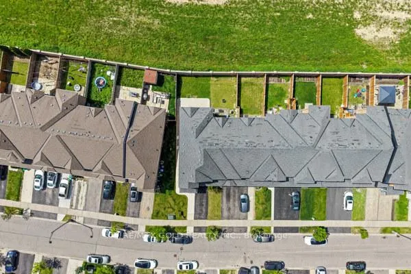 Photo 42 of 100 Tomabrook Crescent, Brampton, Sandringham-Wellington — HOMEH