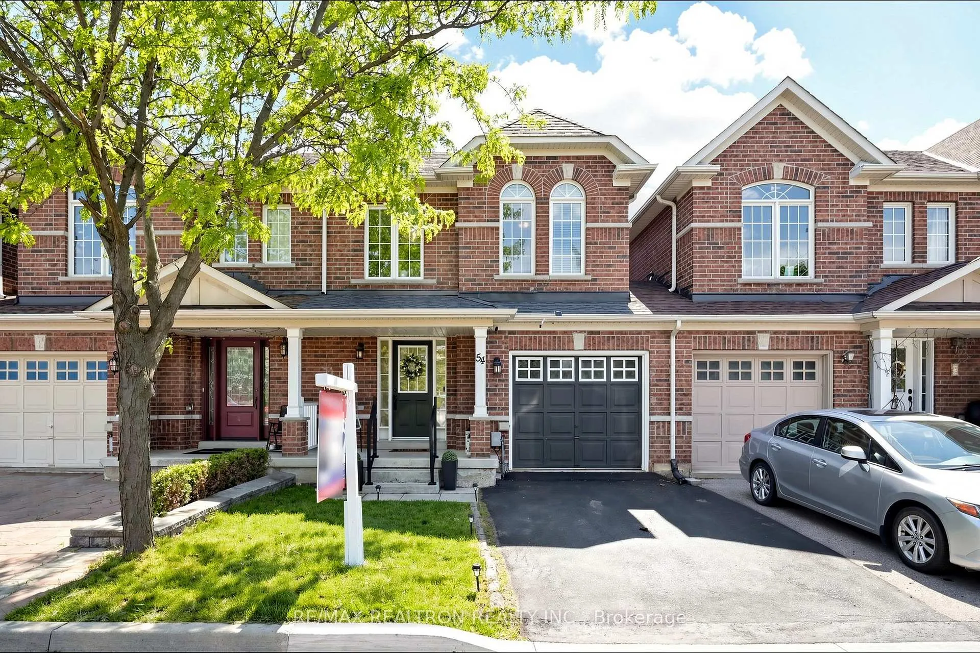 Front of 54 Panama Place