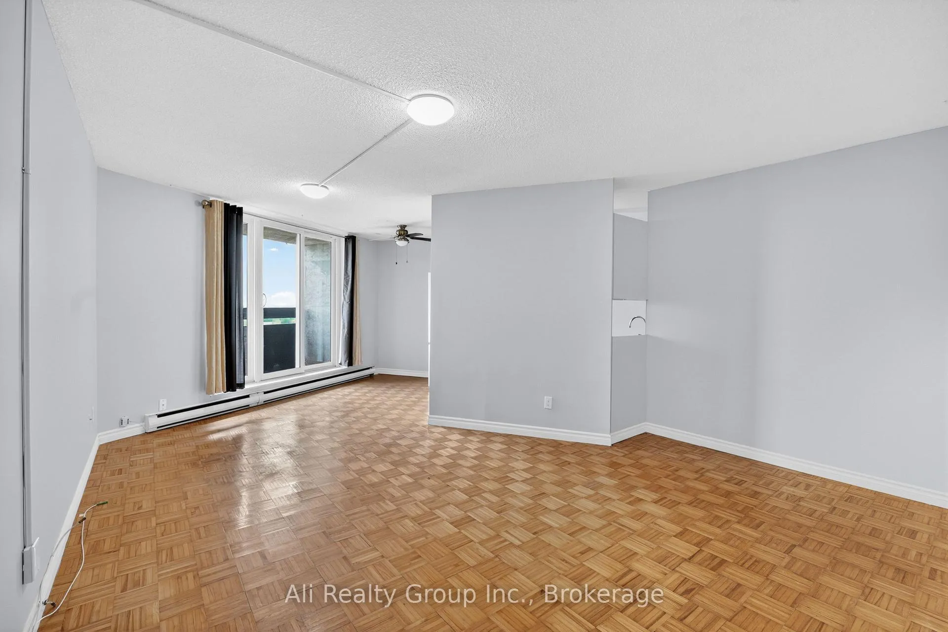 Photo 11 of Unit 1218, 2020 Jasmine Crescent, Ottawa, Beacon Hill South — HOMEH