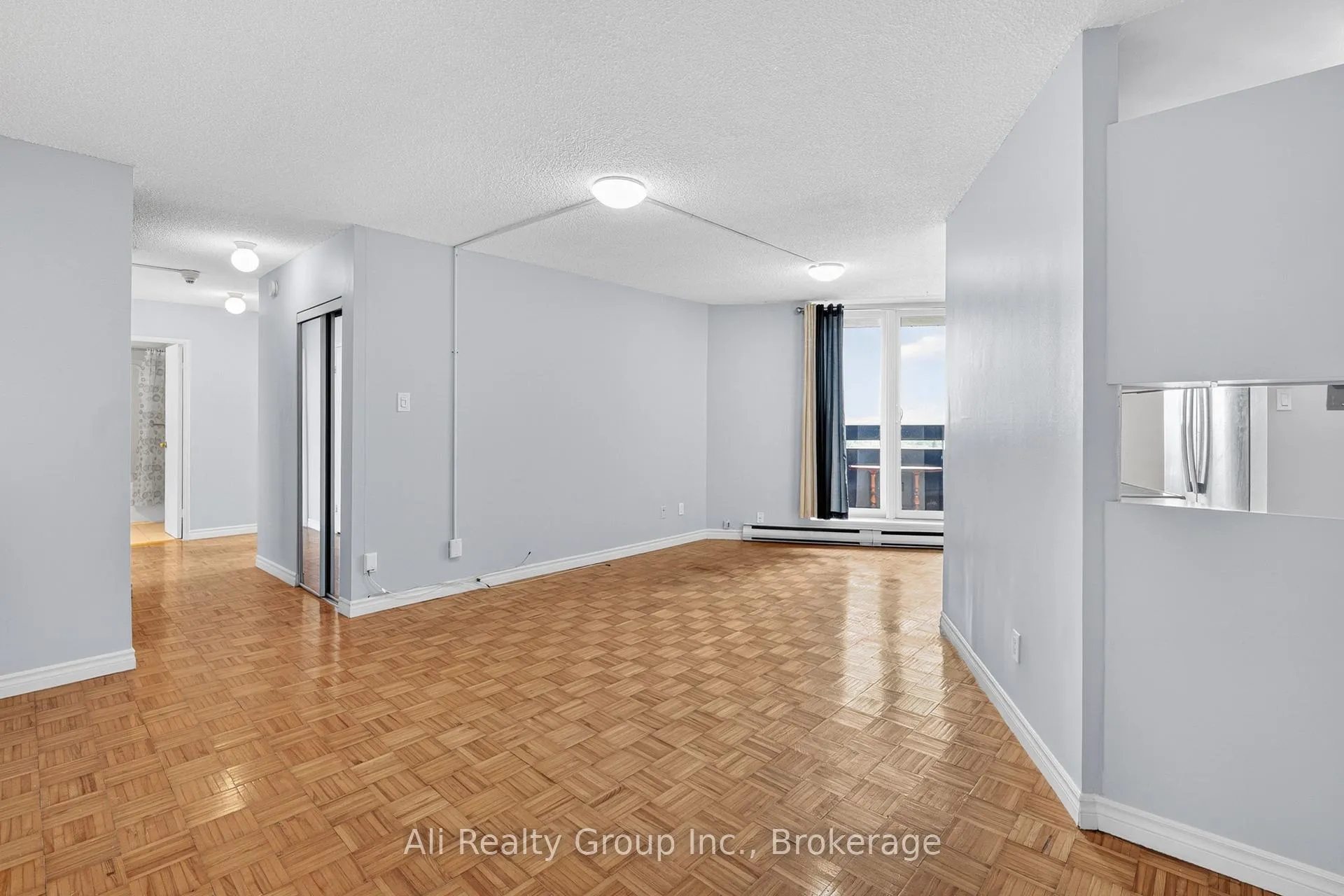 Photo 12 of Unit 1218, 2020 Jasmine Crescent, Ottawa, Beacon Hill South — HOMEH