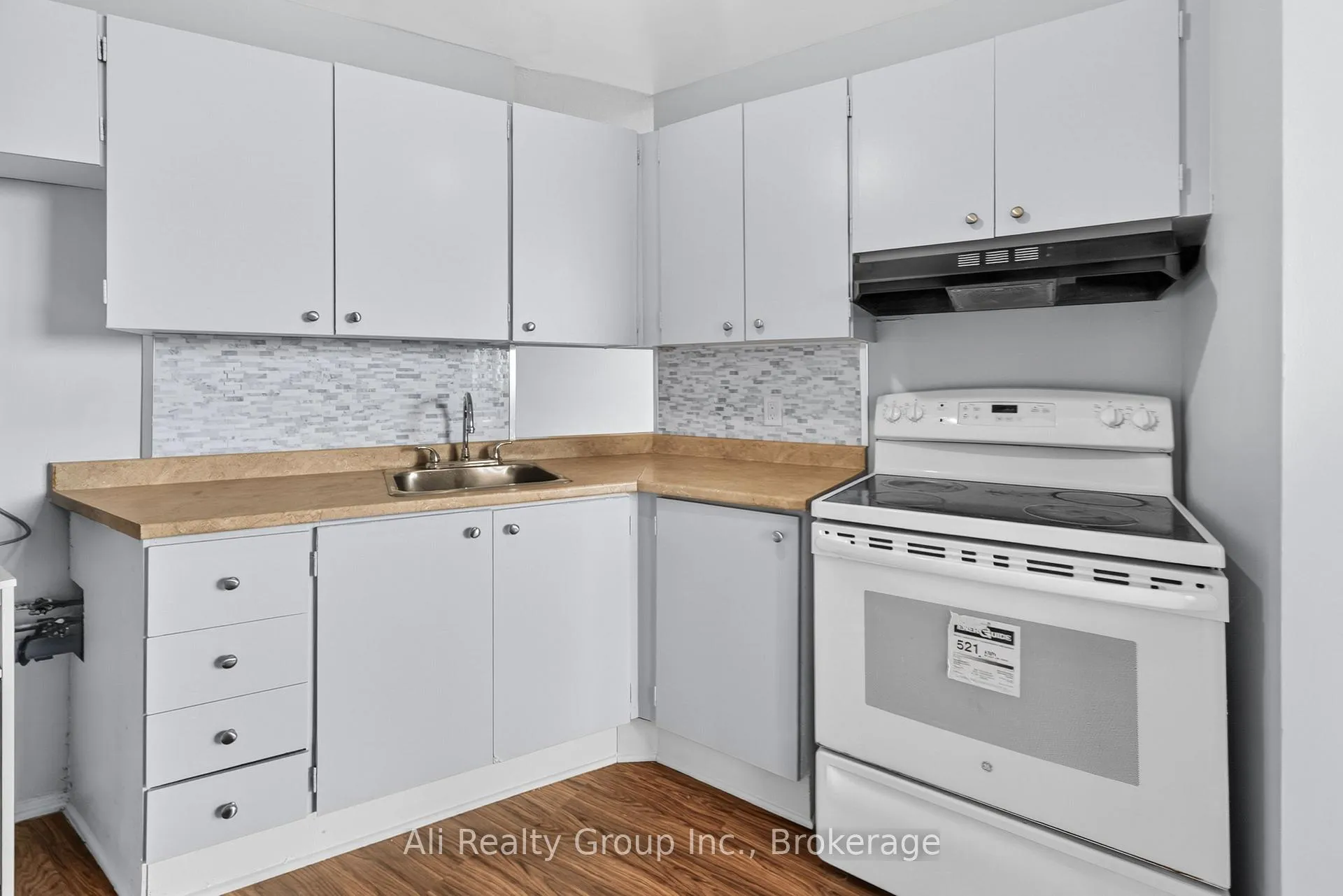 Photo 18 of Unit 1218, 2020 Jasmine Crescent, Ottawa, Beacon Hill South — HOMEH