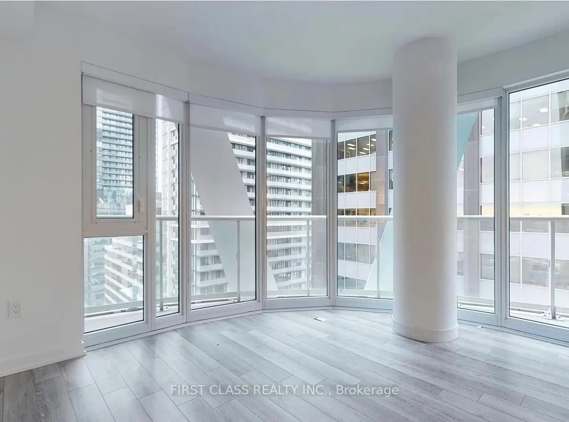 Photo 7 of Unit 2512, 230 Simcoe Street, Toronto, Kensington-Chinatown — HOMEH
