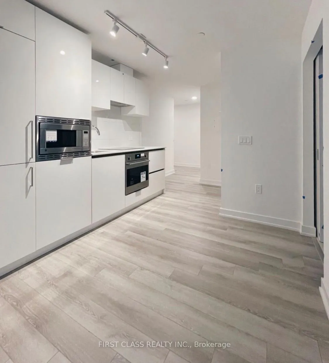 Photo 8 of Unit 2512, 230 Simcoe Street, Toronto, Kensington-Chinatown — HOMEH