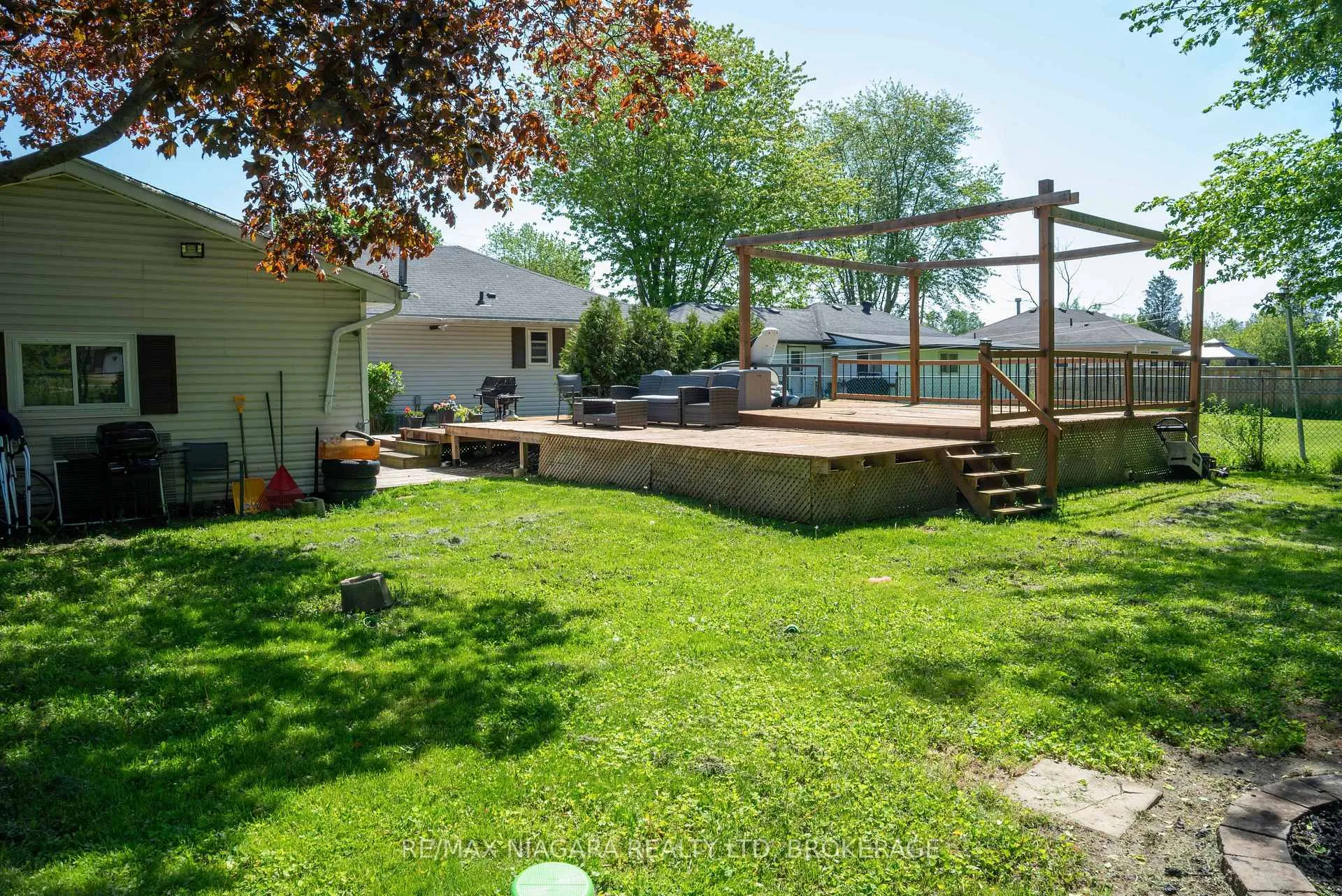 Photo 4 of 2868 June Road, Port Colborne, Sherkston — HOMEH