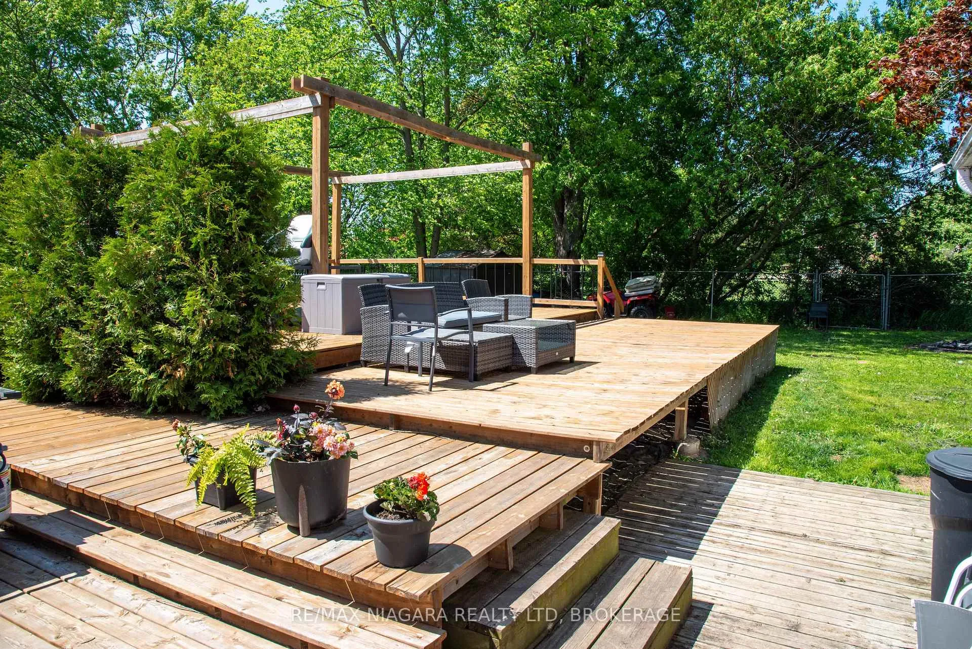 Photo 5 of 2868 June Road, Port Colborne, Sherkston — HOMEH