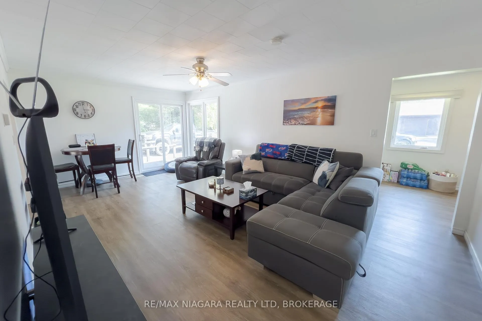 Photo 9 of 2868 June Road, Port Colborne, Sherkston — HOMEH