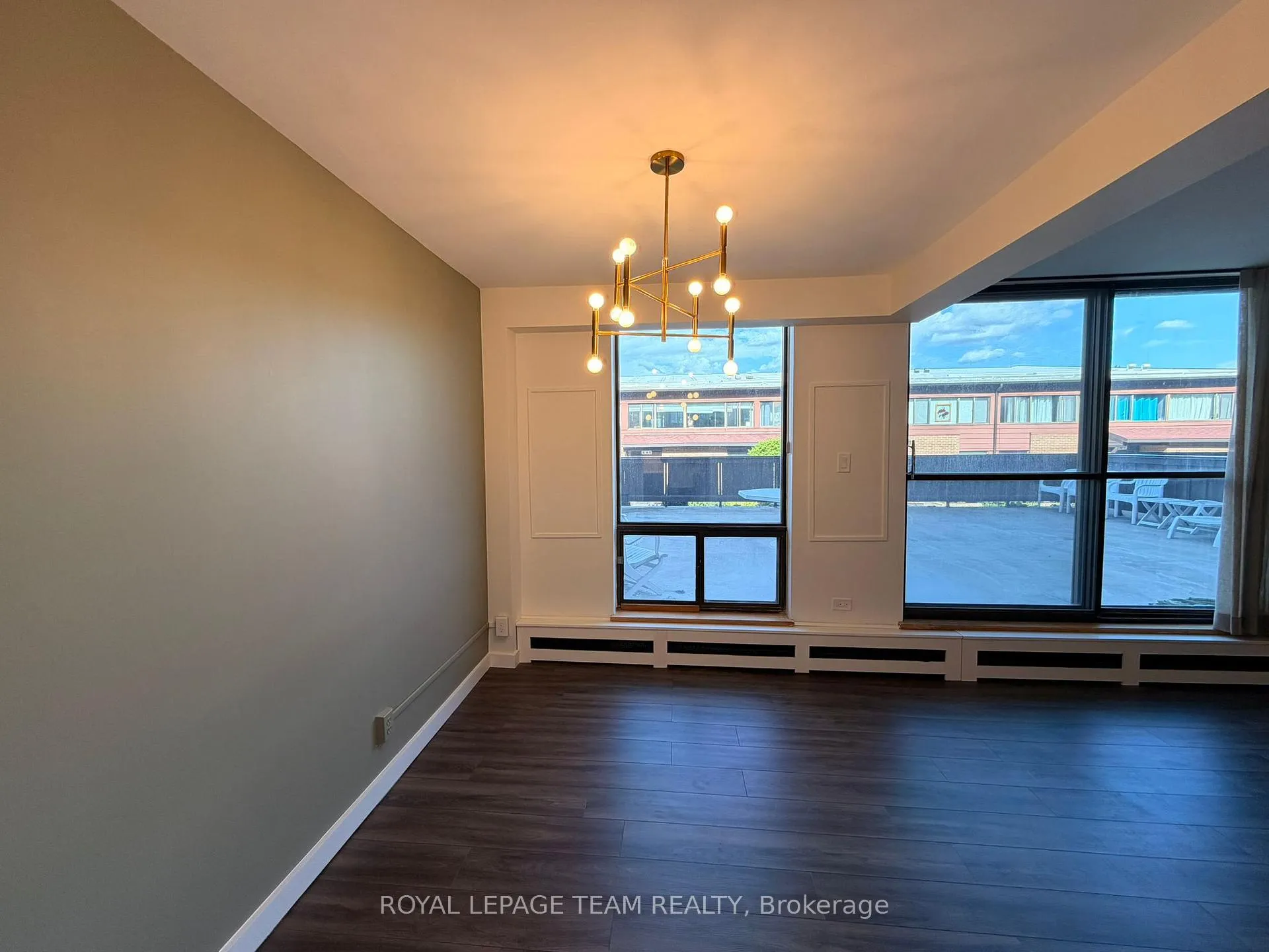 Photo 10 of Unit 318, 515 St Laurent Boulevard, Ottawa, Viscount Alexander Park — HOMEH