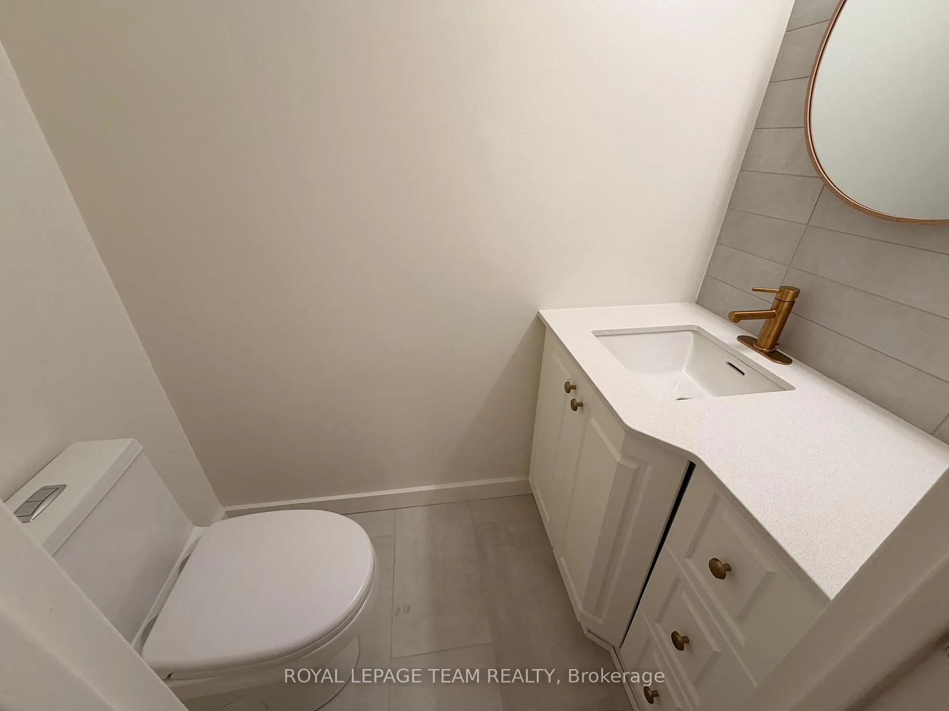 Photo 23 of Unit 318, 515 St Laurent Boulevard, Ottawa, Viscount Alexander Park — HOMEH