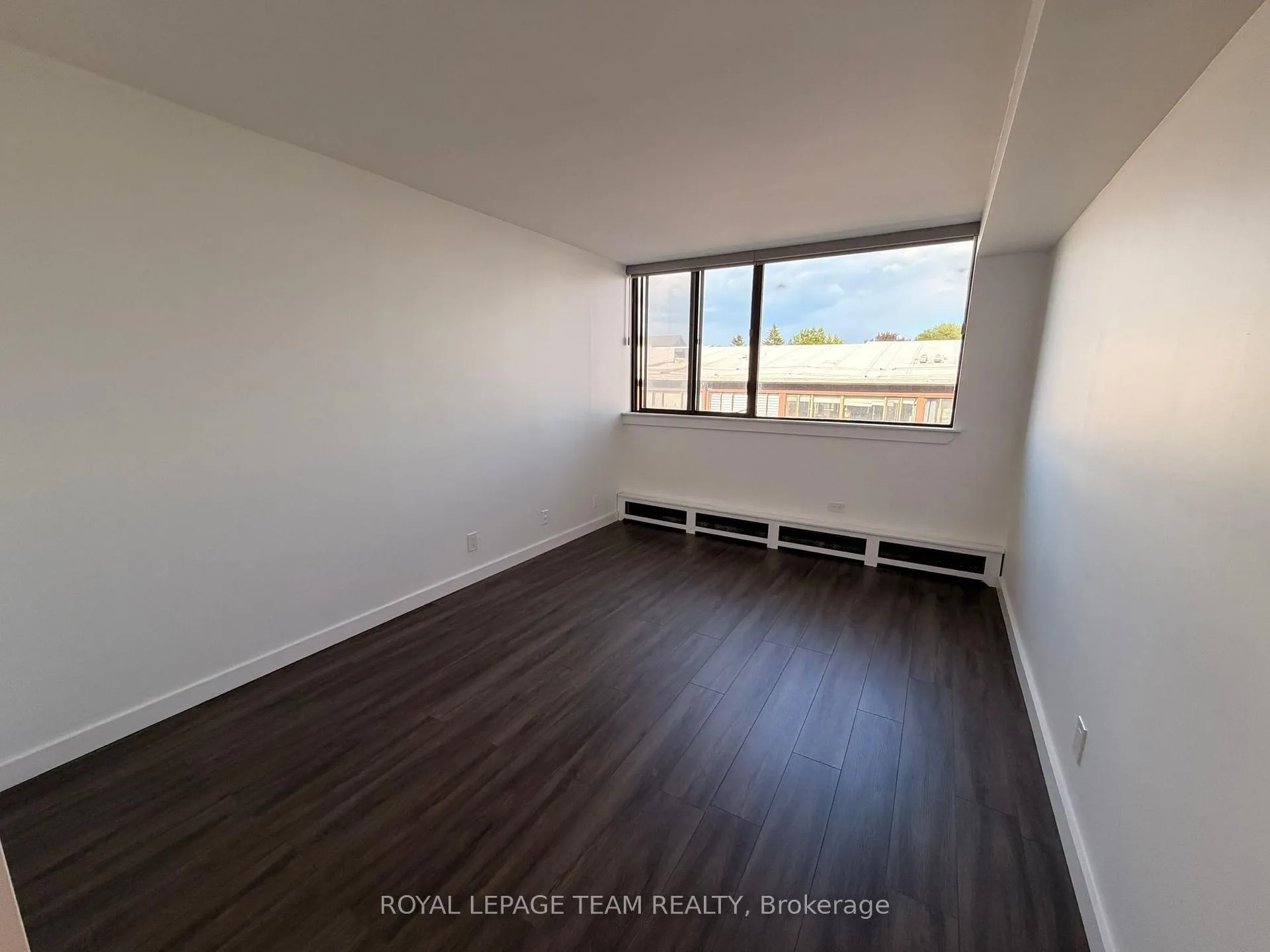 Photo 27 of Unit 318, 515 St Laurent Boulevard, Ottawa, Viscount Alexander Park — HOMEH