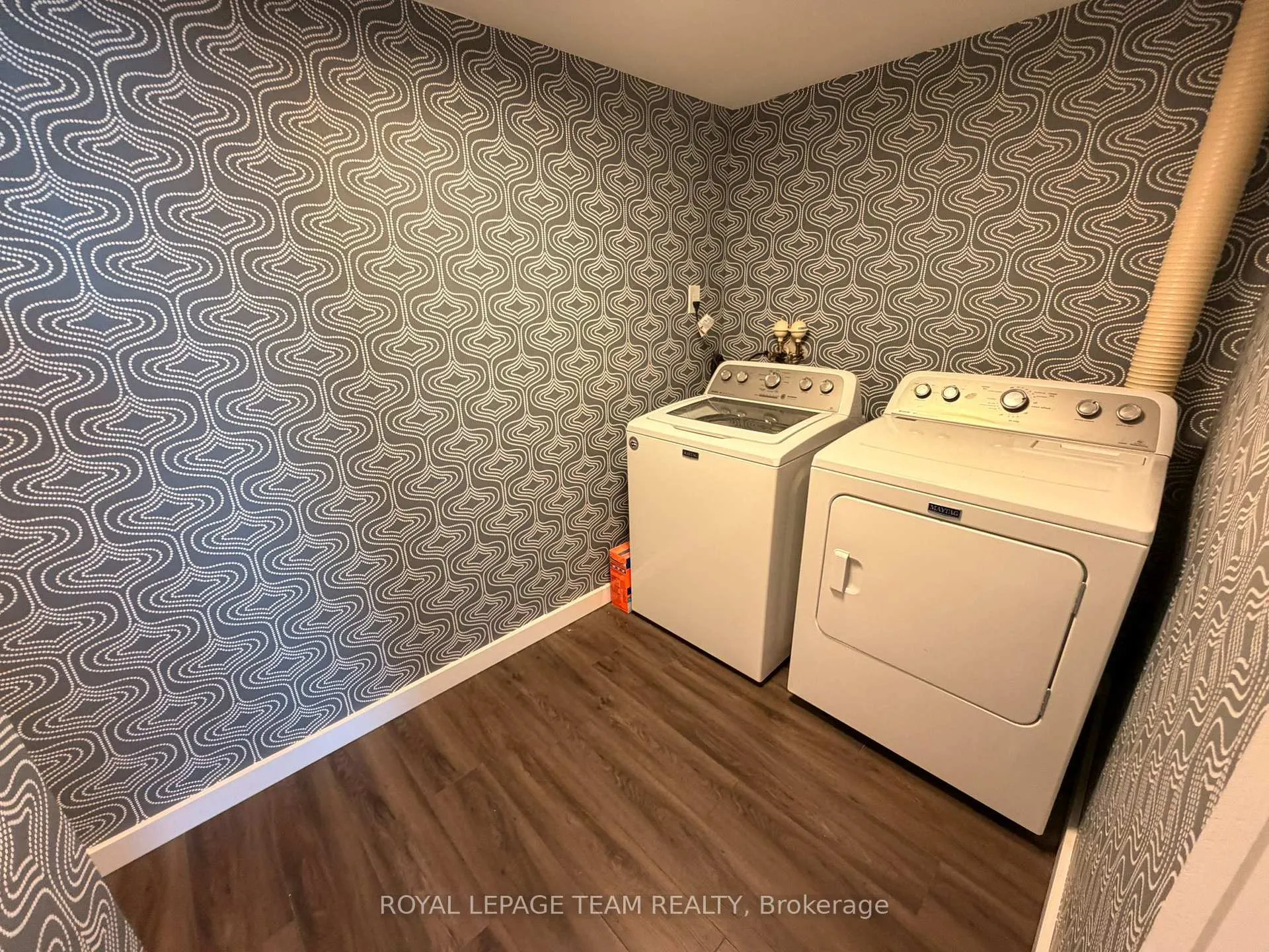 Photo 31 of Unit 318, 515 St Laurent Boulevard, Ottawa, Viscount Alexander Park — HOMEH