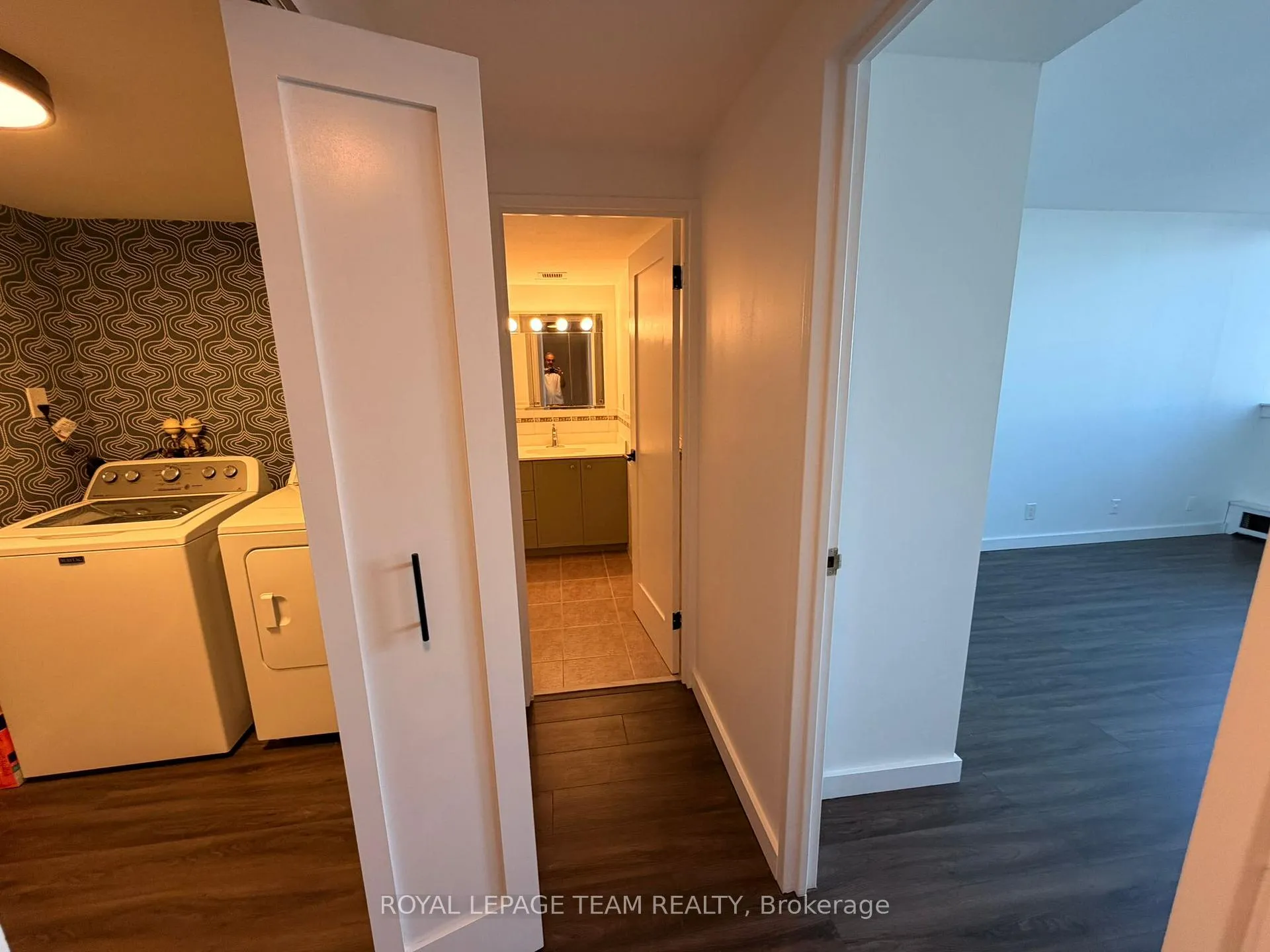 Photo 32 of Unit 318, 515 St Laurent Boulevard, Ottawa, Viscount Alexander Park — HOMEH