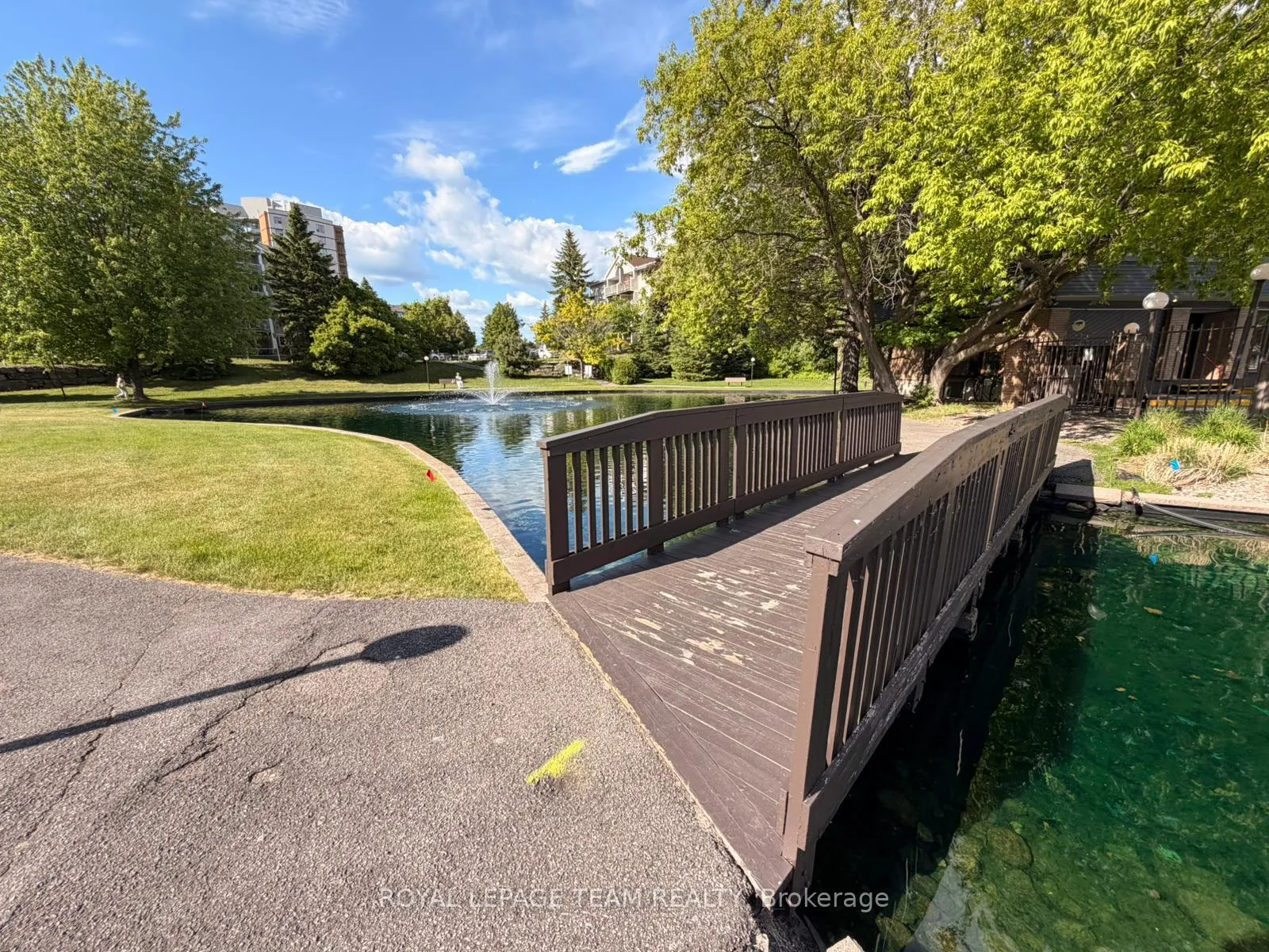 Photo 38 of Unit 318, 515 St Laurent Boulevard, Ottawa, Viscount Alexander Park — HOMEH
