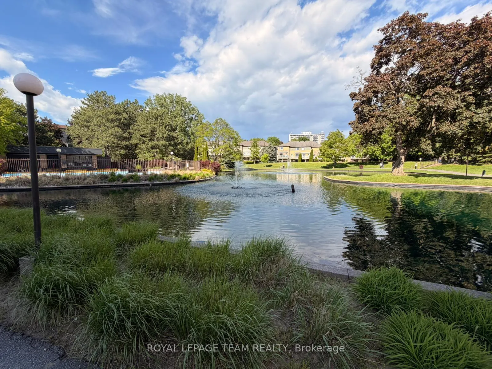 Photo 41 of Unit 318, 515 St Laurent Boulevard, Ottawa, Viscount Alexander Park — HOMEH