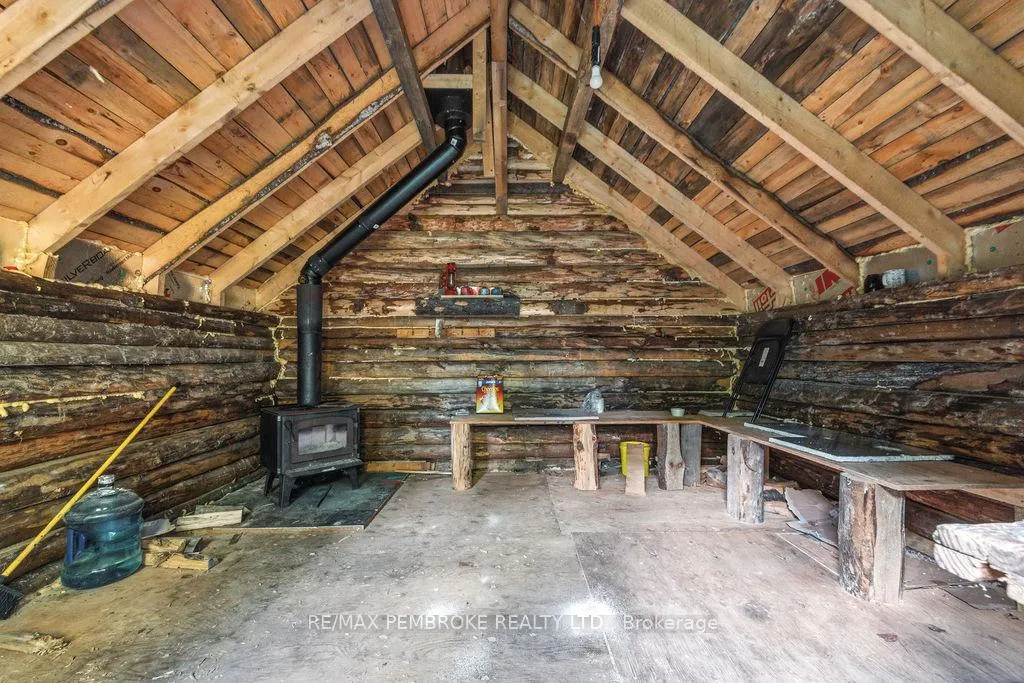 Photo 39 of 263 Walsh's Road, North Algona Wilberforce, North Algona/Wilberforce Twp — HOMEH