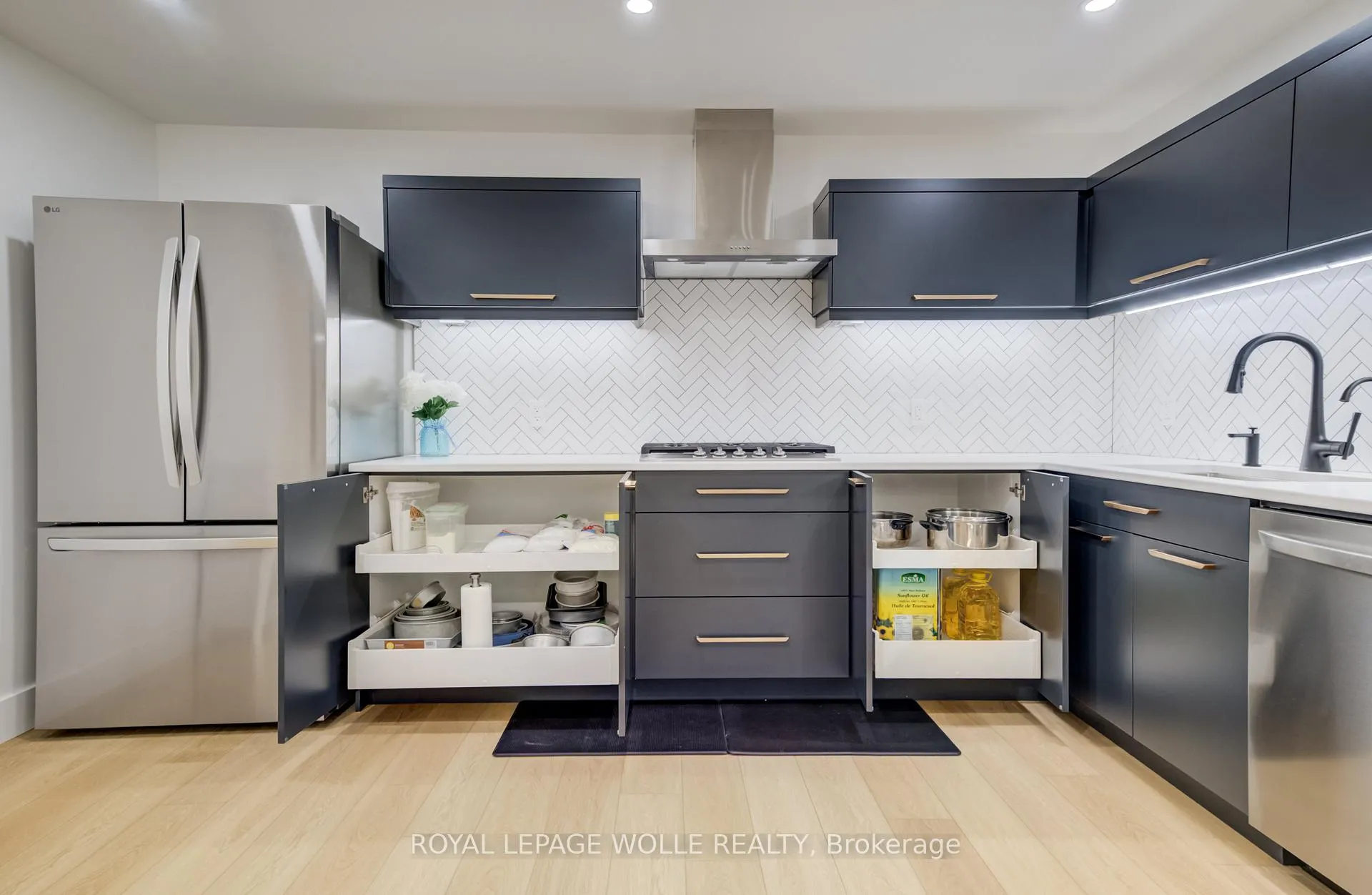 Photo 46 of 311 Orr Street, Stratford — HOMEH
