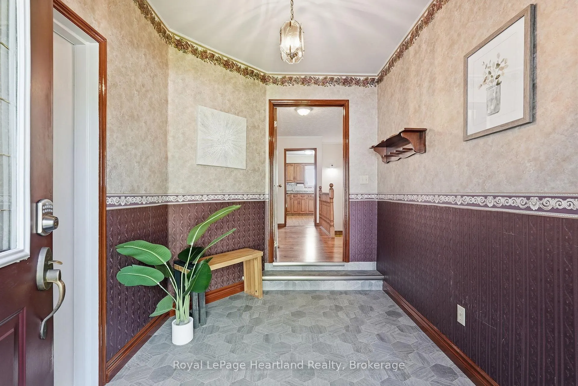 Photo 9 of 580 Maple Avenue N, North Perth, Listowel — HOMEH
