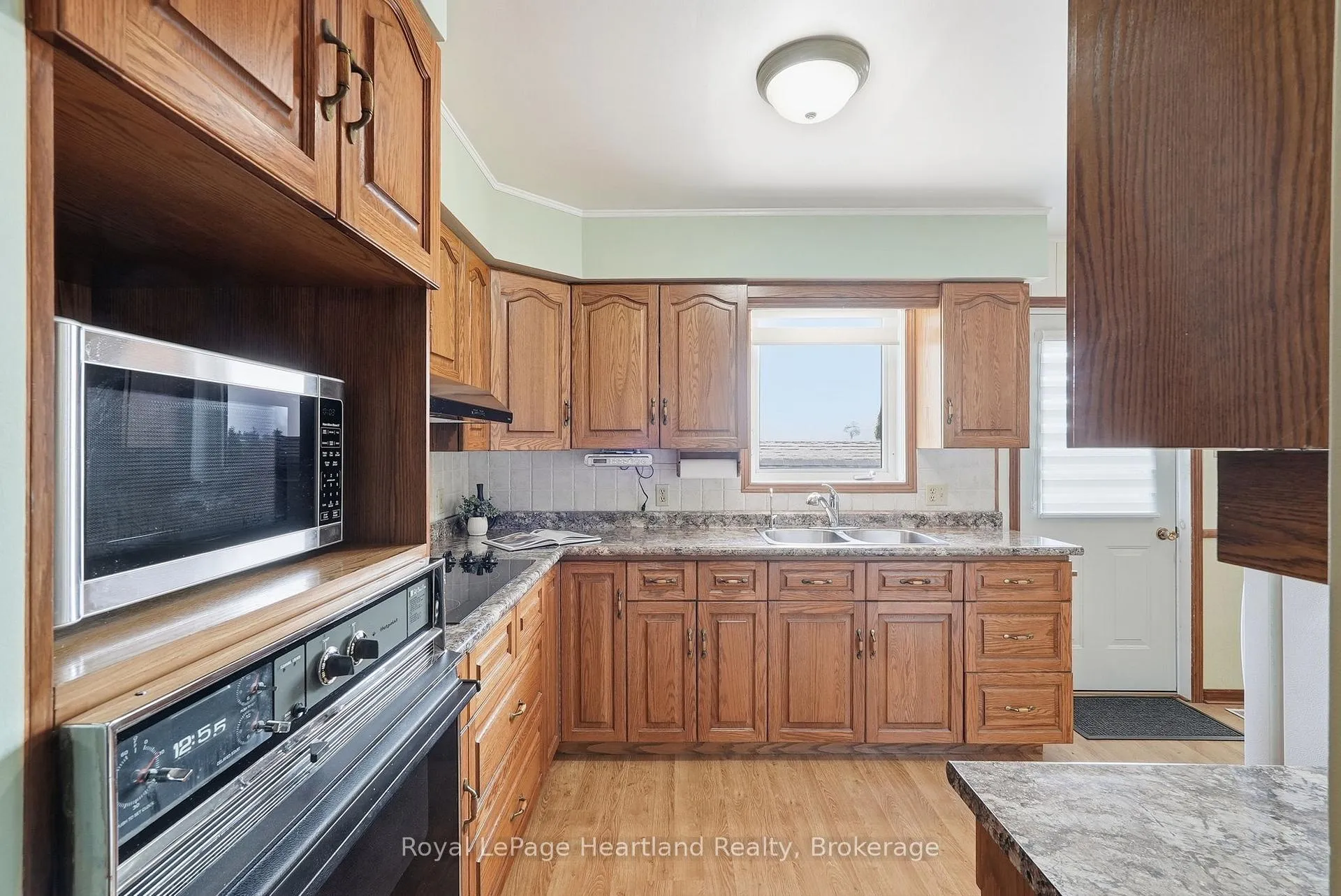 Photo 19 of 580 Maple Avenue N, North Perth, Listowel — HOMEH