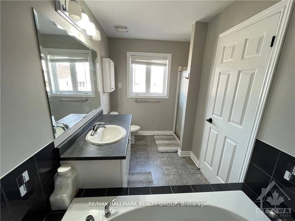 Photo 11 of 110 Garrity Crescent, Ottawa, Barrhaven - Strandherd — HOMEH