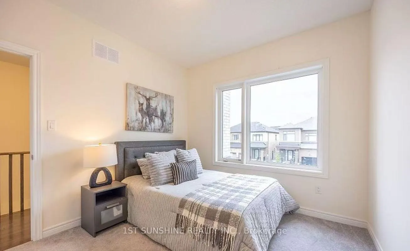 Photo 6 of 16 Conarty Crescent, Whitby, Rural Whitby — HOMEH