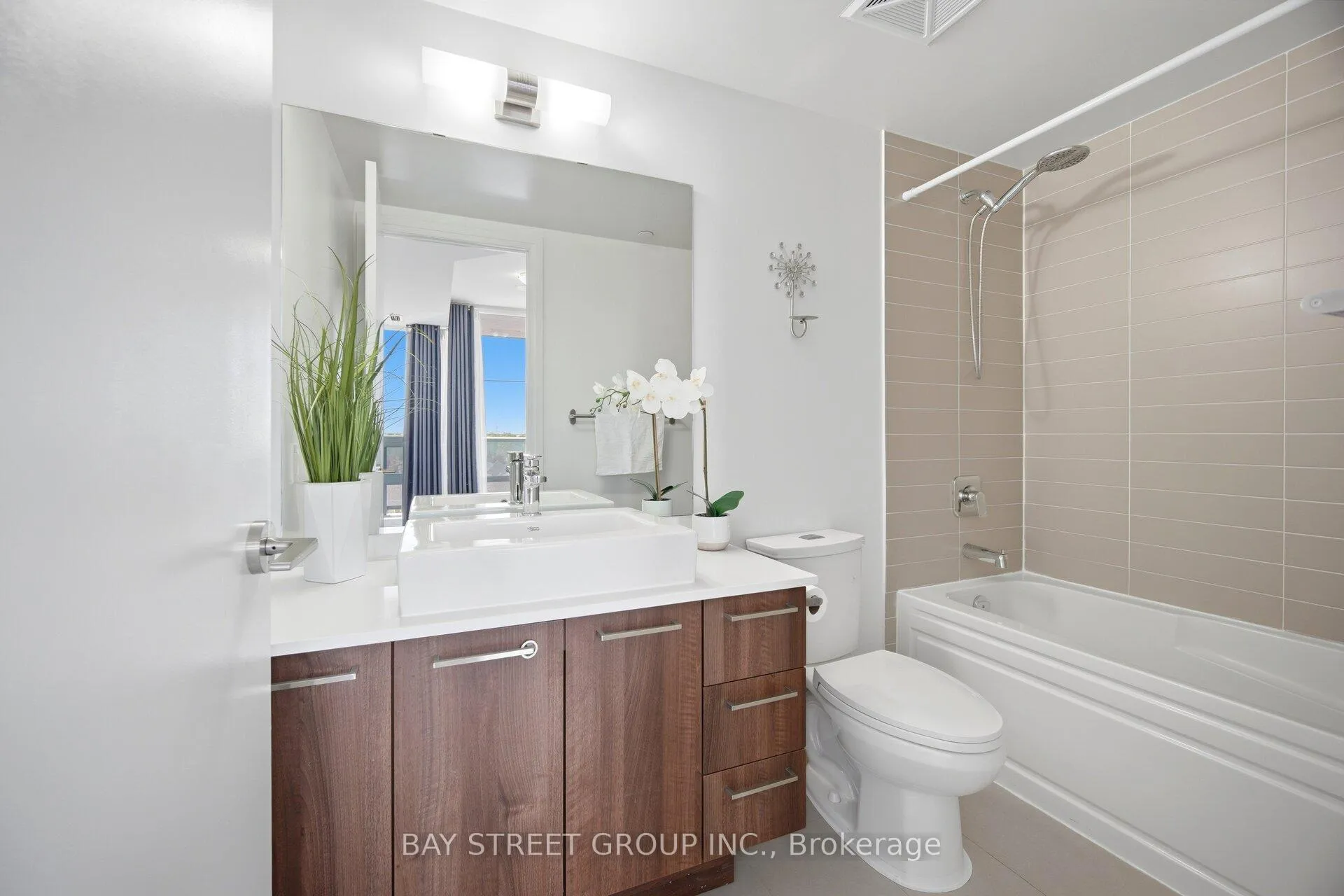 Photo 14 of Unit 626, 4800 Highway 7, Vaughan, East Woodbridge — HOMEH