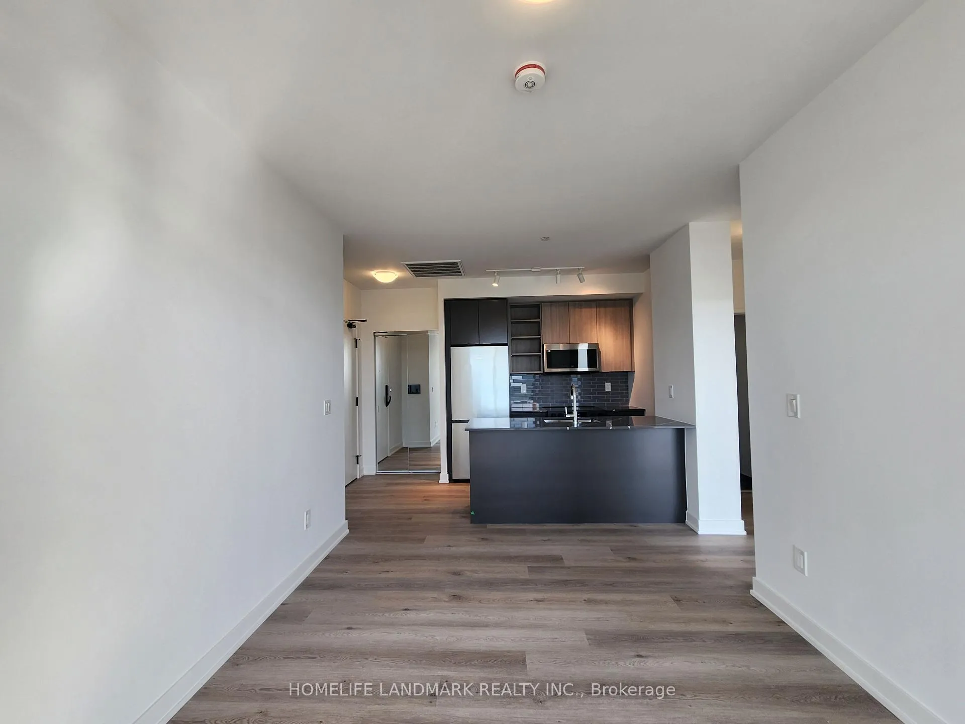 Photo 4 of Unit 2201, 2075 Lakeshore Road, Burlington, Brant — HOMEH
