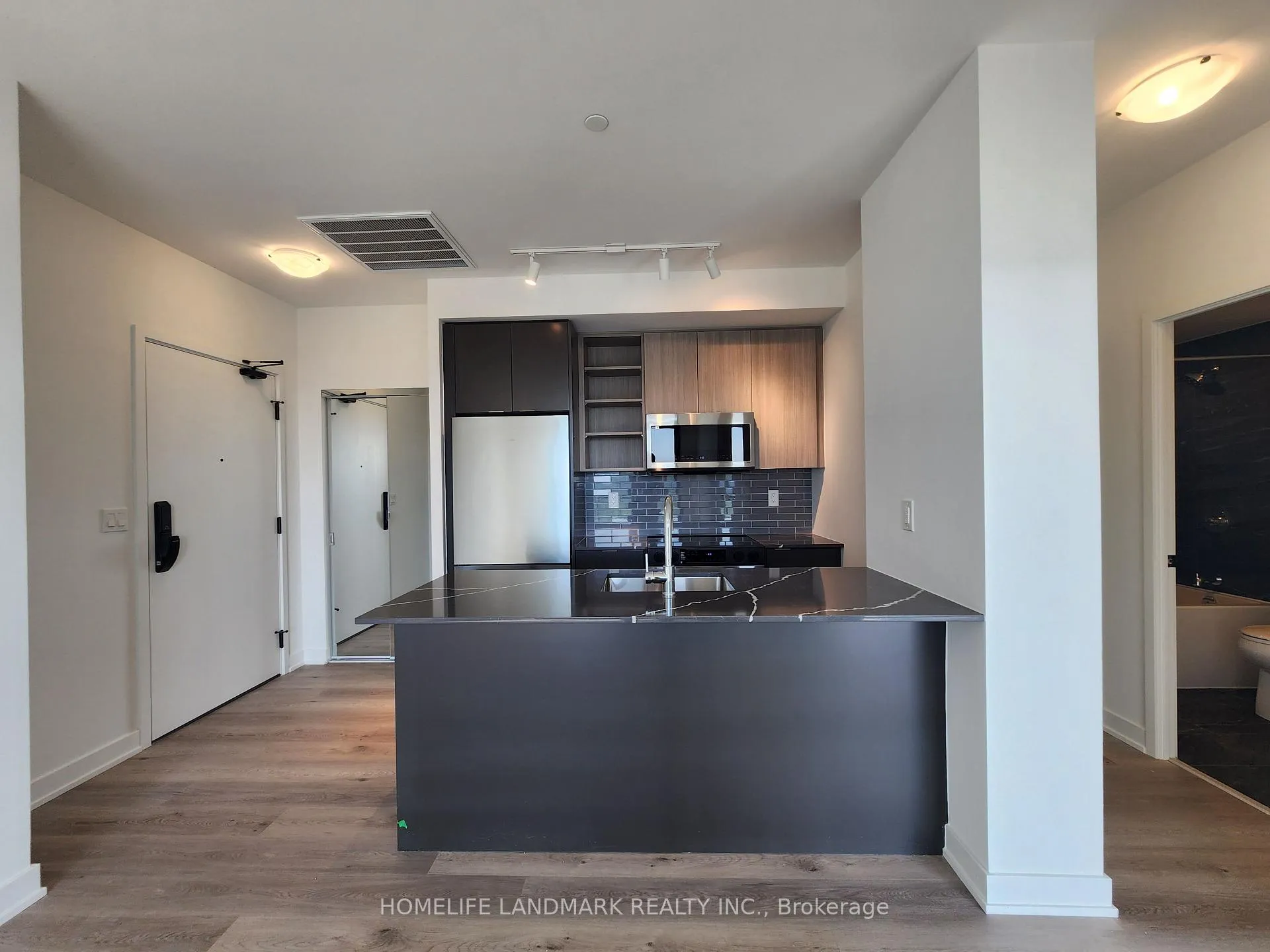 Photo 8 of Unit 2201, 2075 Lakeshore Road, Burlington, Brant — HOMEH