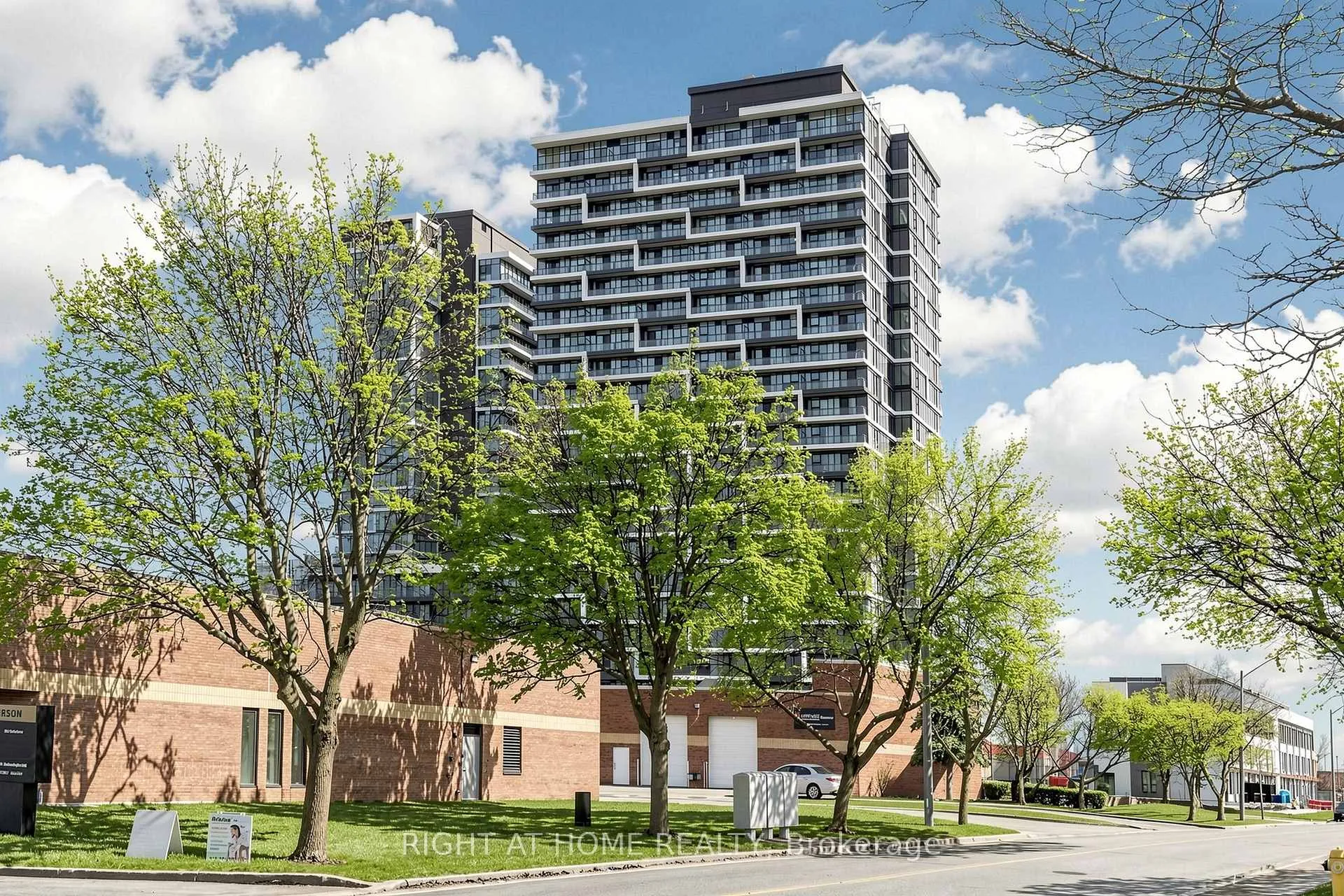 Photo 5 of Unit B-2207, 9751 Markham Road, Markham, Greensborough — HOMEH