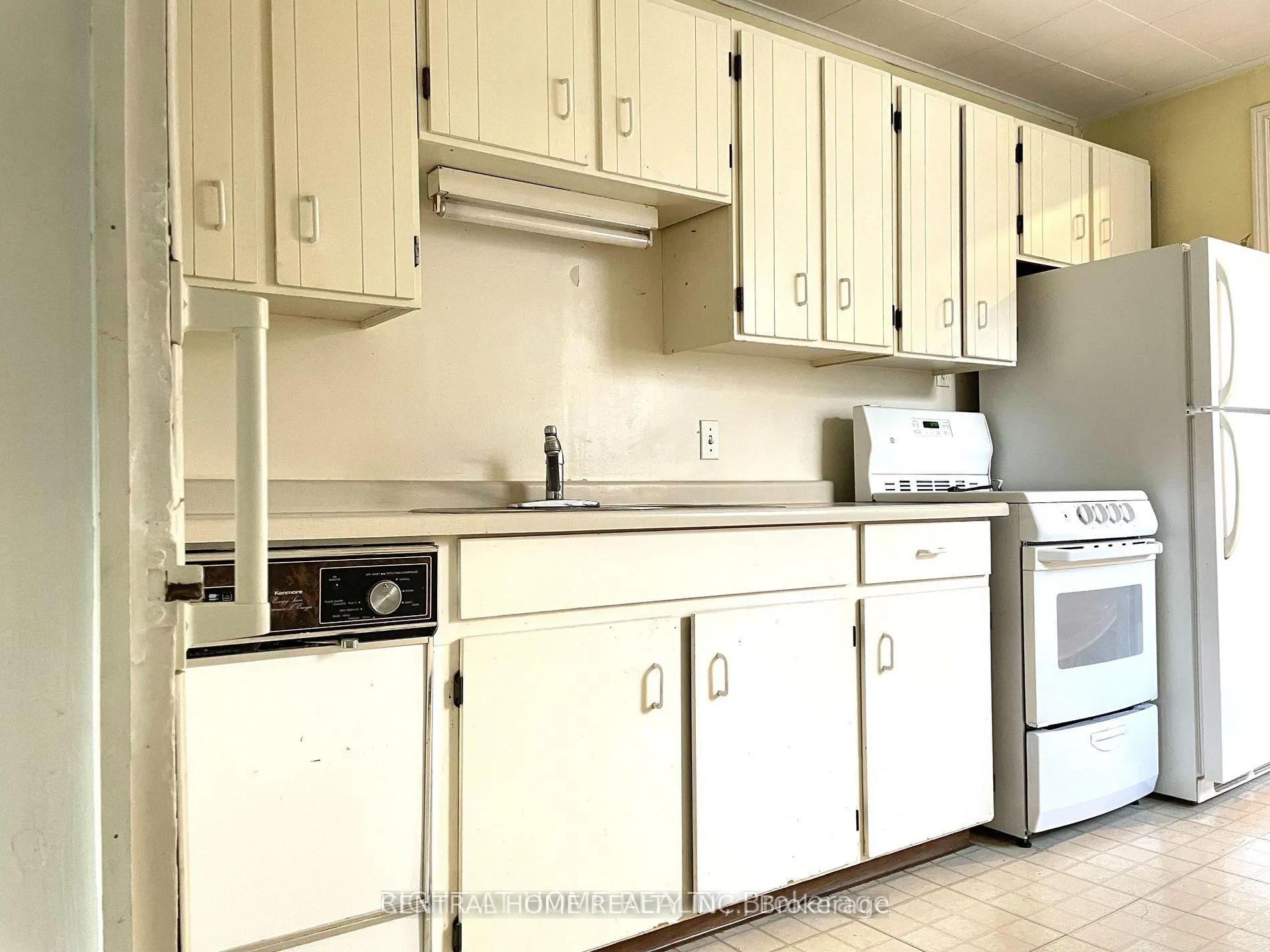 Photo 12 of 389 Lincoln Street, Welland, Lincoln/Crowland — HOMEH