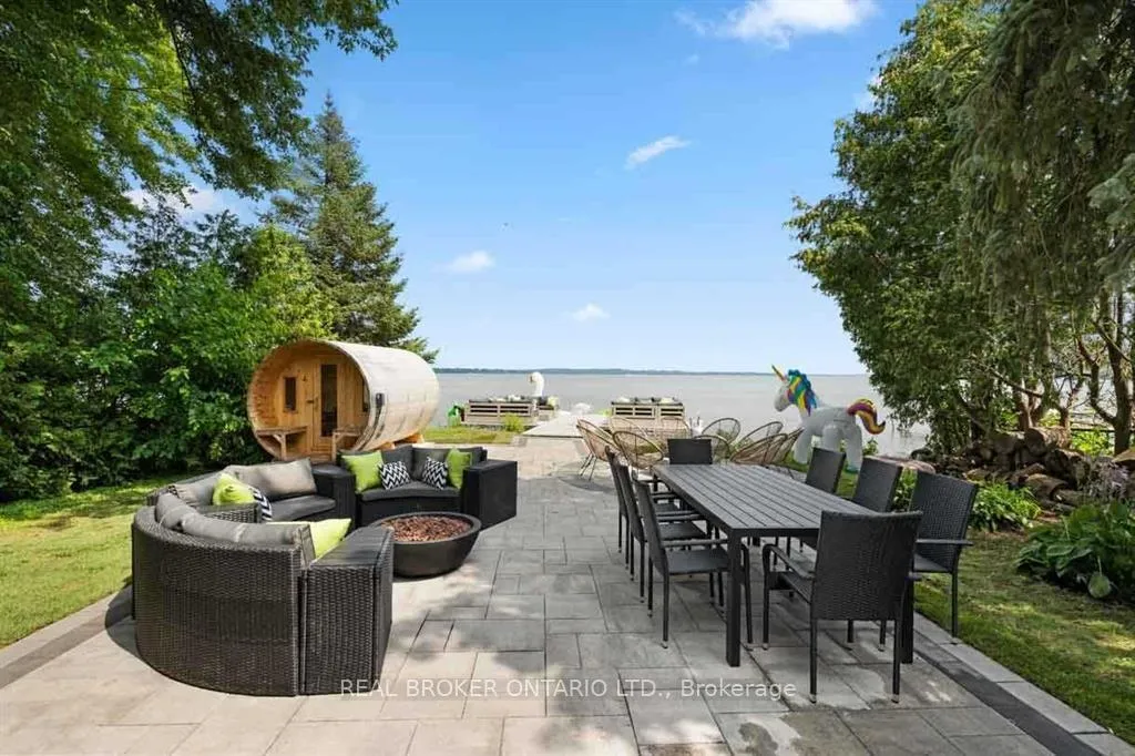 Photo 6 of 943 Barry Avenue, Innisfil, Rural Innisfil — HOMEH