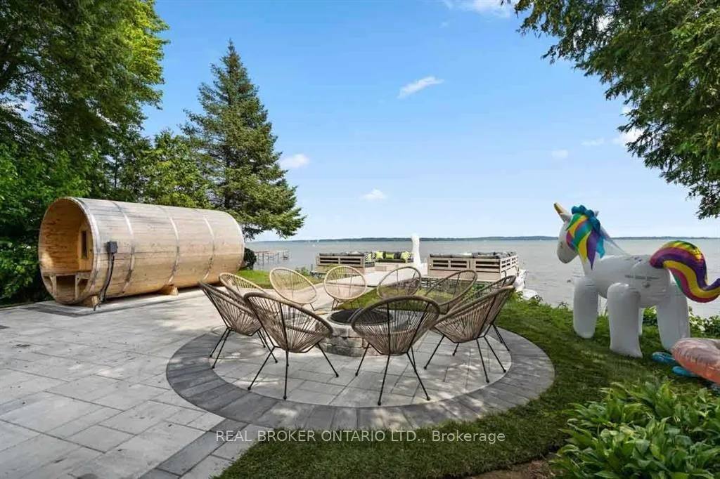 Photo 8 of 943 Barry Avenue, Innisfil, Rural Innisfil — HOMEH