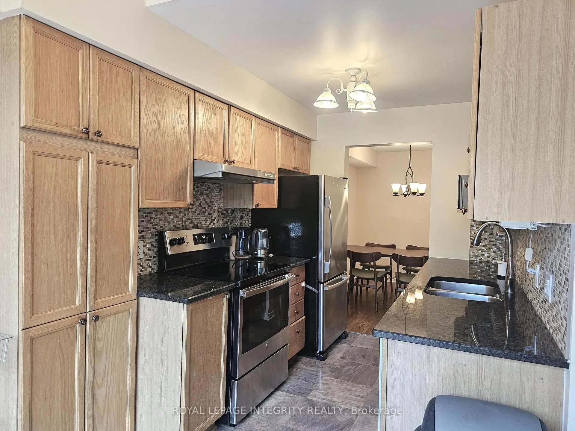 Photo 4 of Unit 2, 211 Station Boulevard, Ottawa, Riverview Park — HOMEH