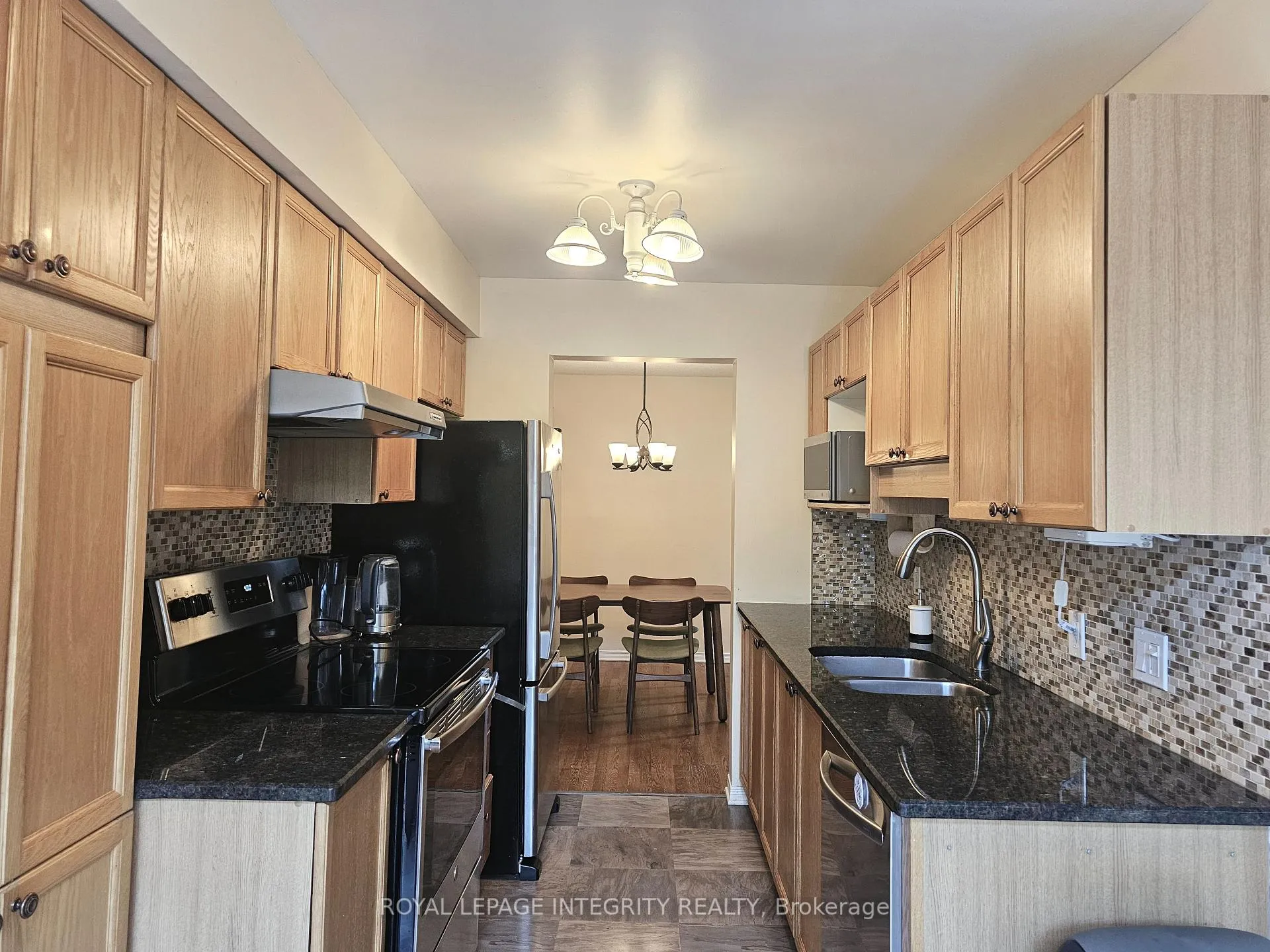 Photo 5 of Unit 2, 211 Station Boulevard, Ottawa, Riverview Park — HOMEH