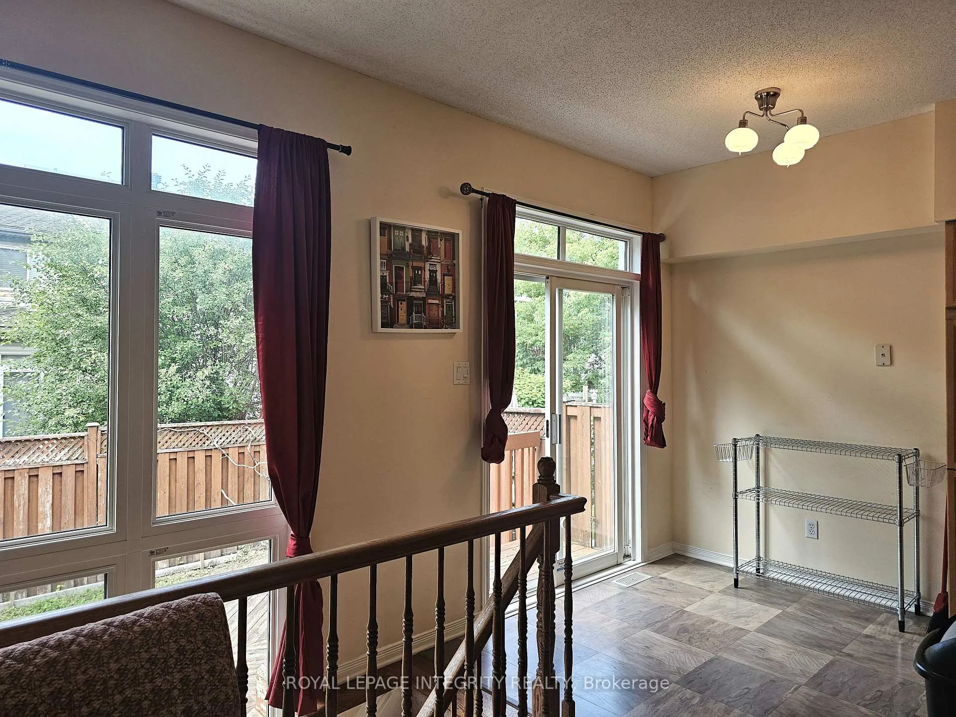 Photo 10 of Unit 2, 211 Station Boulevard, Ottawa, Riverview Park — HOMEH