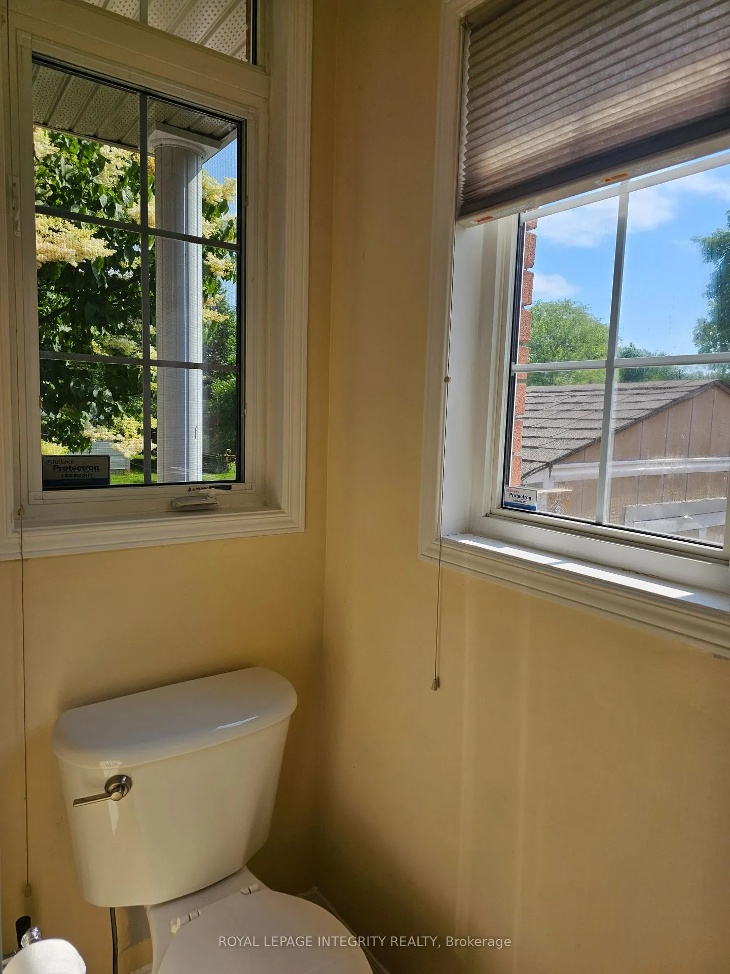 Photo 11 of Unit 2, 211 Station Boulevard, Ottawa, Riverview Park — HOMEH
