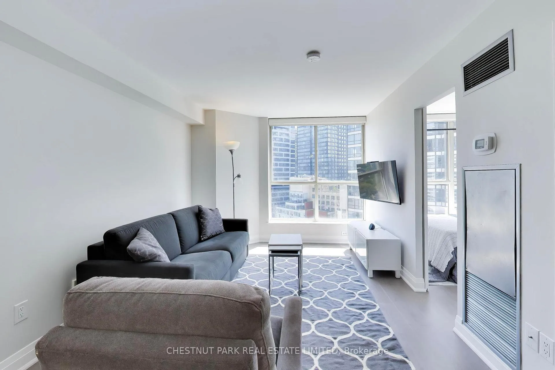 Photo 5 of Unit 2011, 44 St Joseph Street, Toronto, Bay Street Corridor — HOMEH