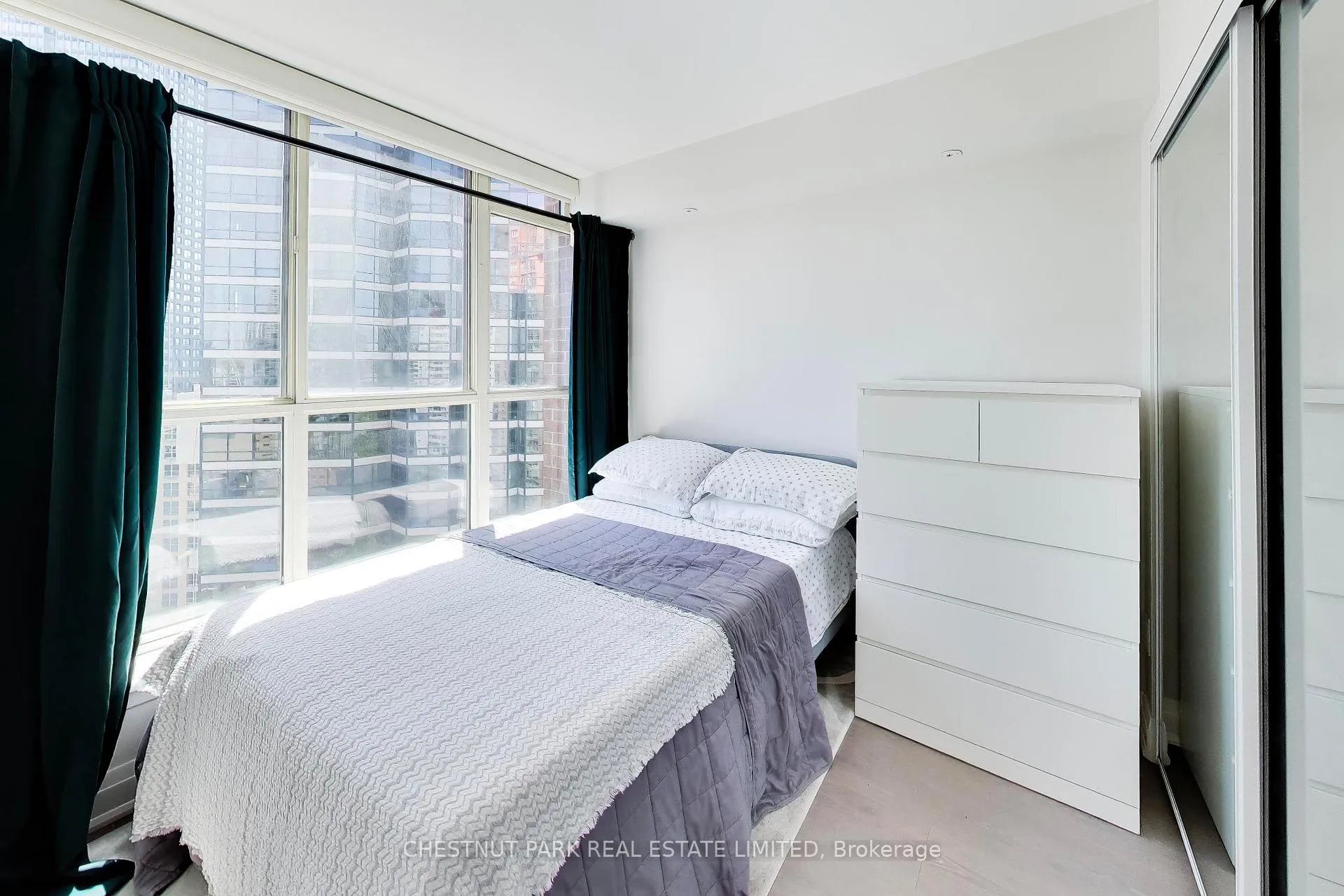 Photo 11 of Unit 2011, 44 St Joseph Street, Toronto, Bay Street Corridor — HOMEH