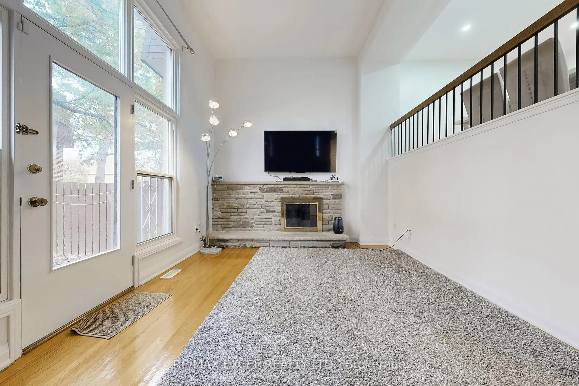 Photo 5 of 10 Crockamhill Drive, Scarborough, Agincourt North — HOMEH