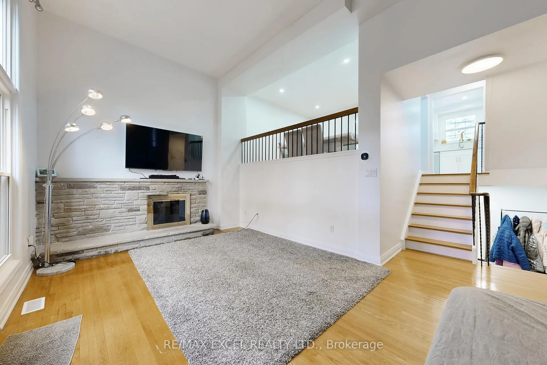 Photo 6 of 10 Crockamhill Drive, Scarborough, Agincourt North — HOMEH