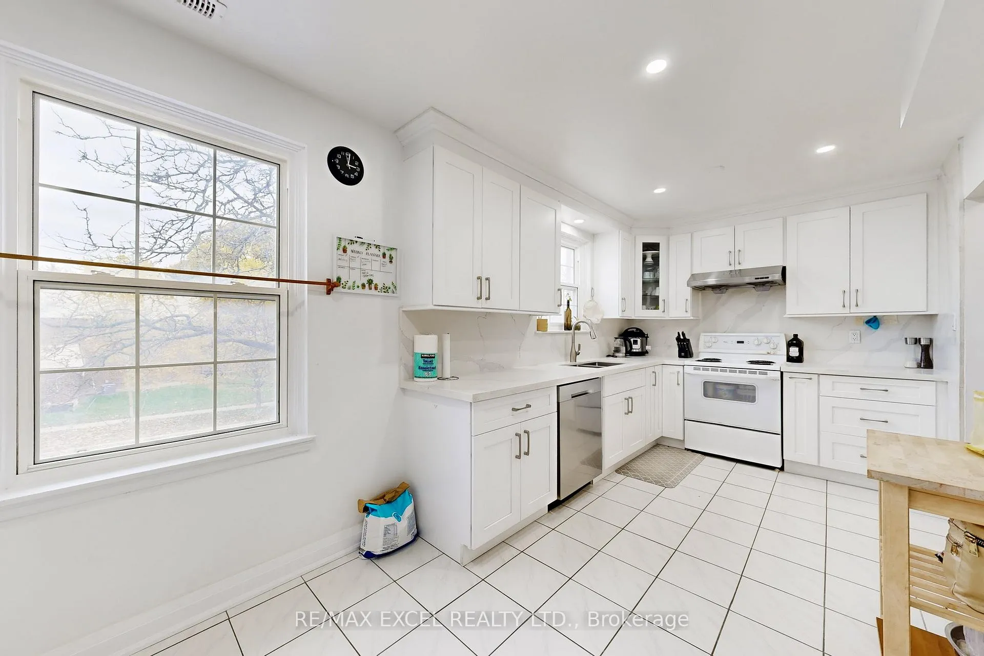 Photo 14 of 10 Crockamhill Drive, Scarborough, Agincourt North — HOMEH