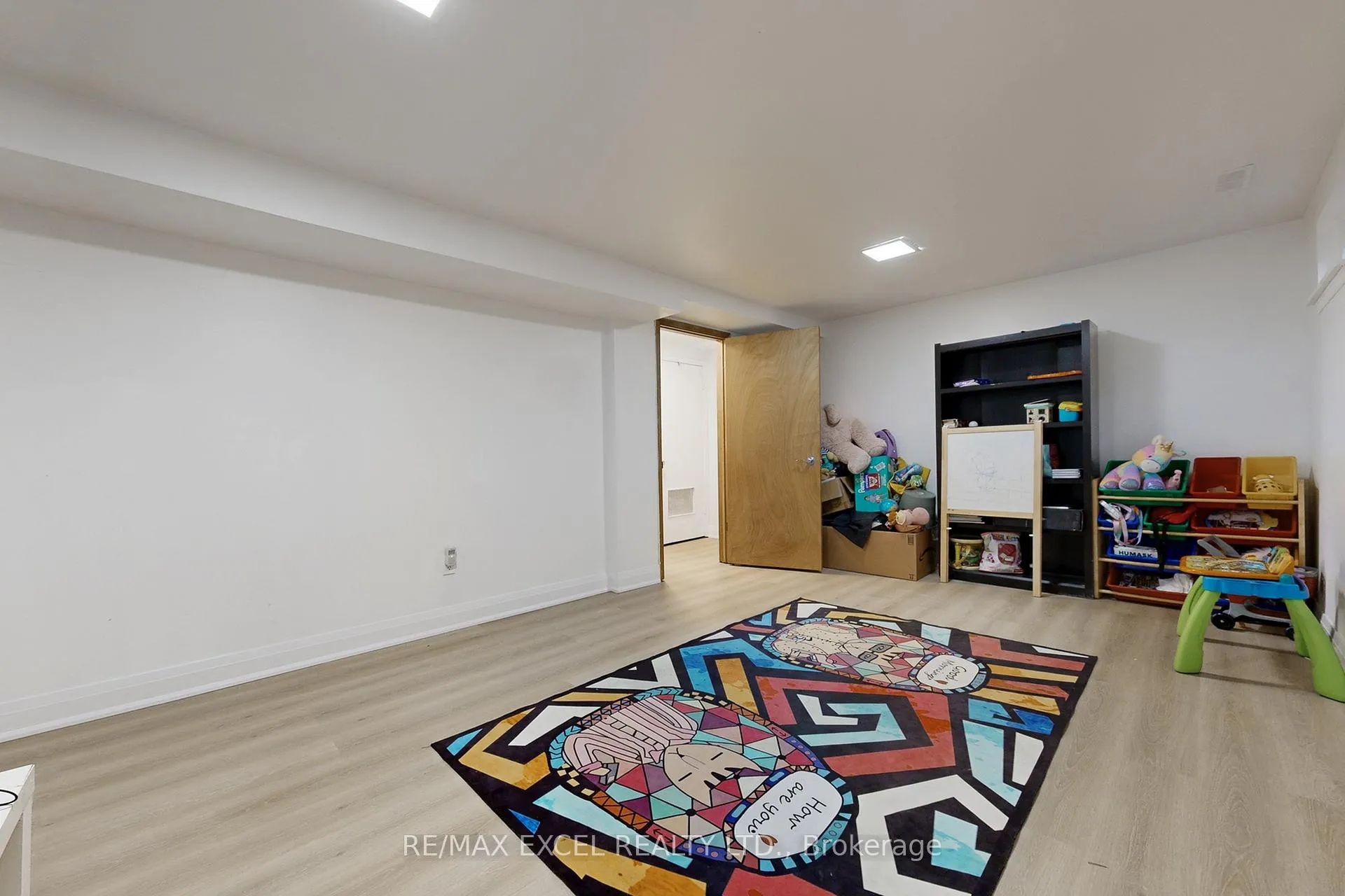 Photo 36 of 10 Crockamhill Drive, Scarborough, Agincourt North — HOMEH
