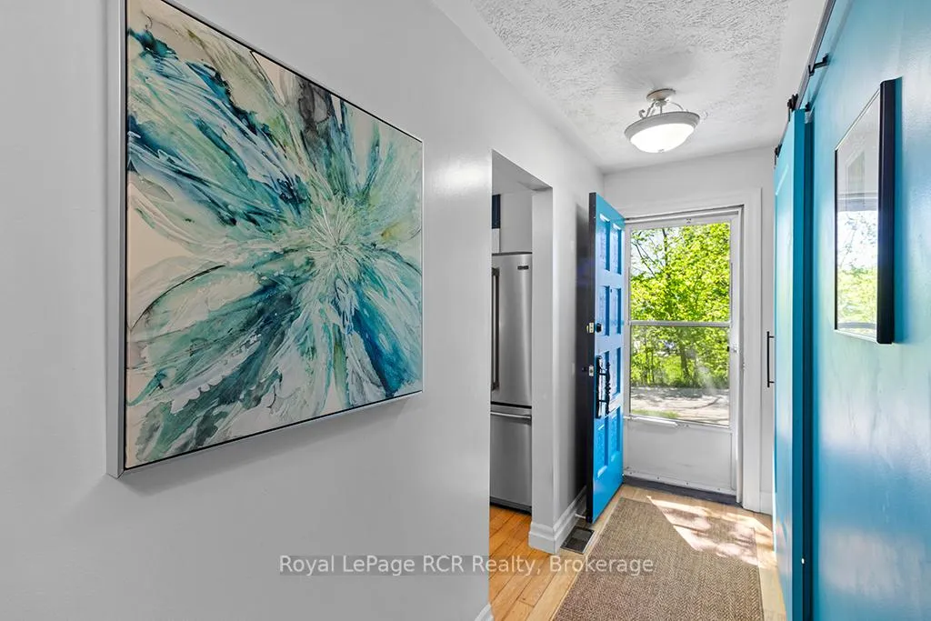 Photo 5 of 589 5th Avenue E, Owen Sound — HOMEH