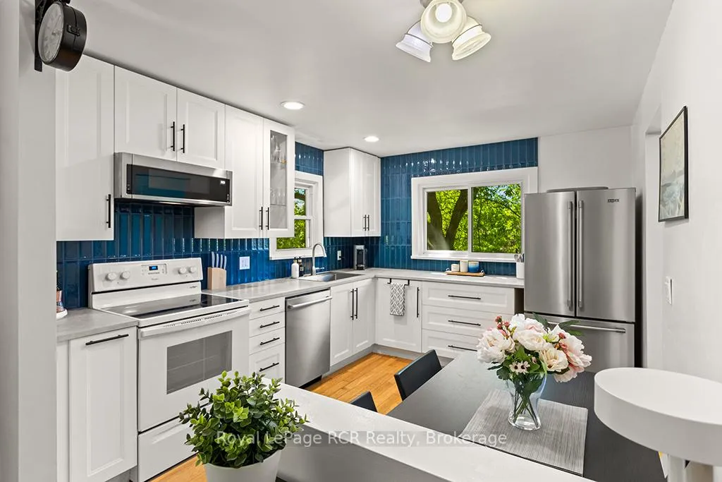 Photo 7 of 589 5th Avenue E, Owen Sound — HOMEH