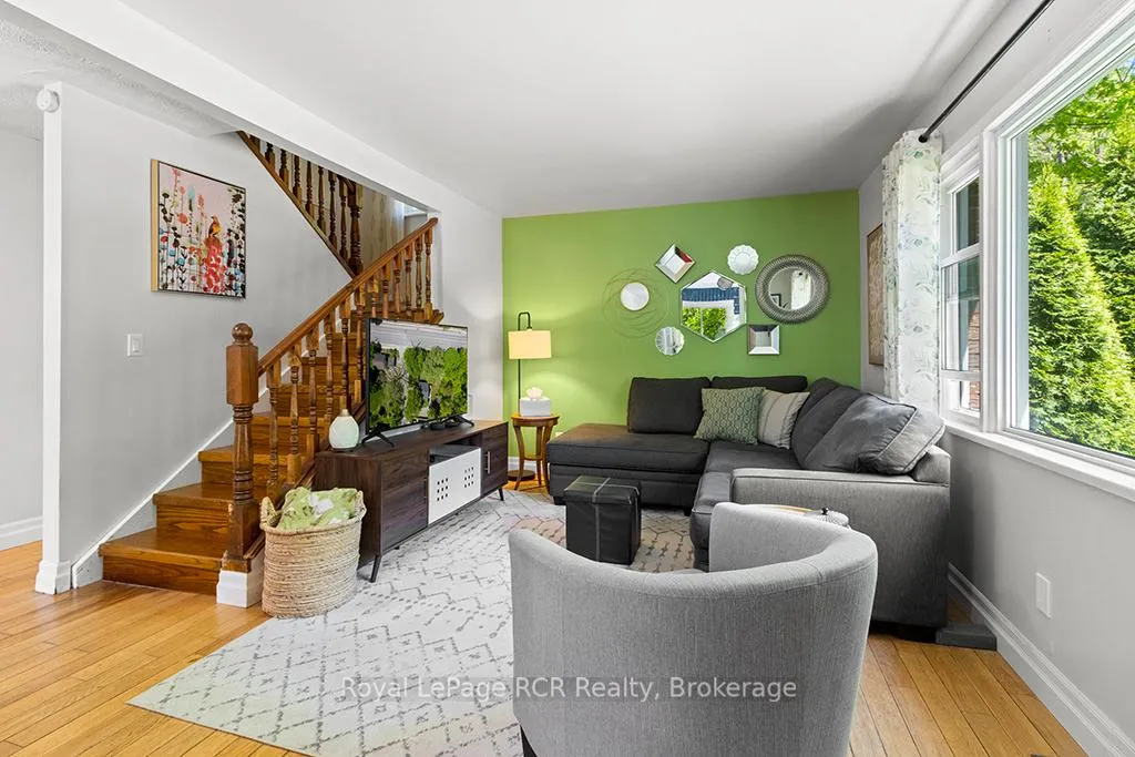 Photo 10 of 589 5th Avenue E, Owen Sound — HOMEH